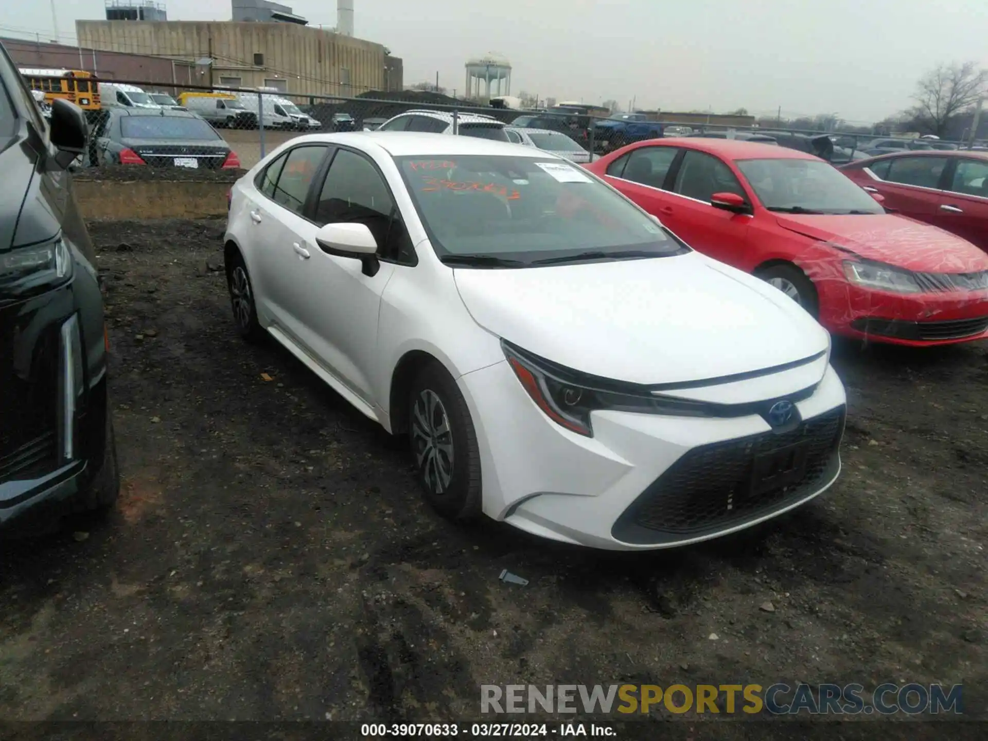 1 Photograph of a damaged car JTDEAMDE6MJ005512 TOYOTA COROLLA 2021