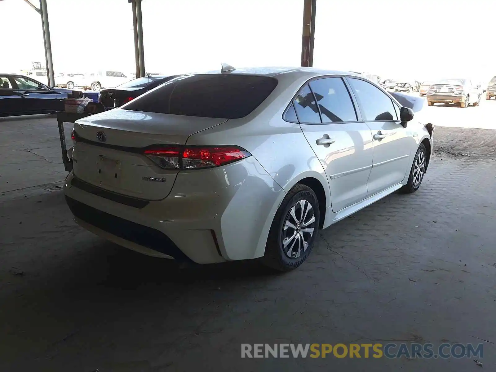 4 Photograph of a damaged car JTDEAMDE6MJ005610 TOYOTA COROLLA 2021