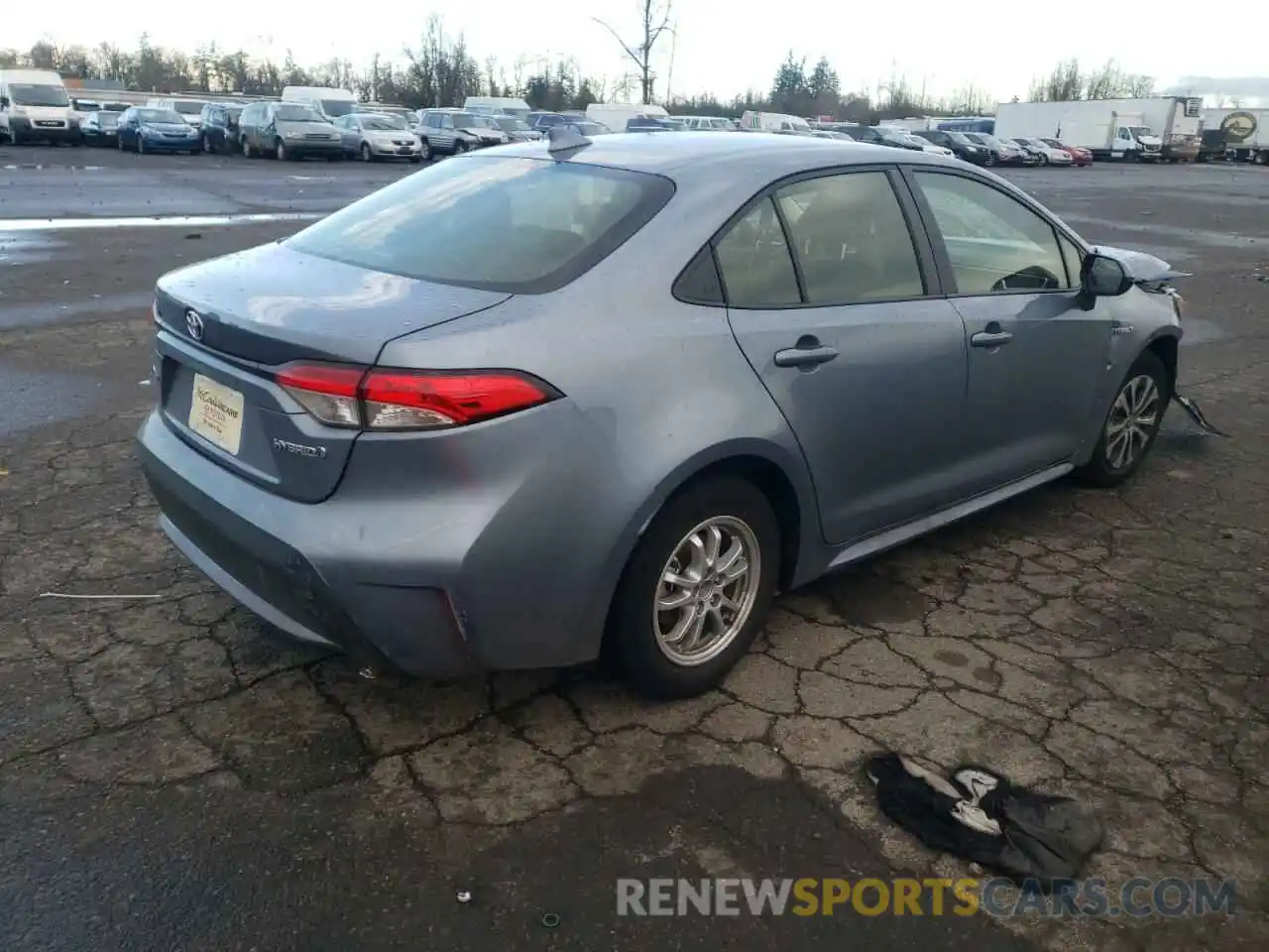 4 Photograph of a damaged car JTDEAMDE6MJ006076 TOYOTA COROLLA 2021