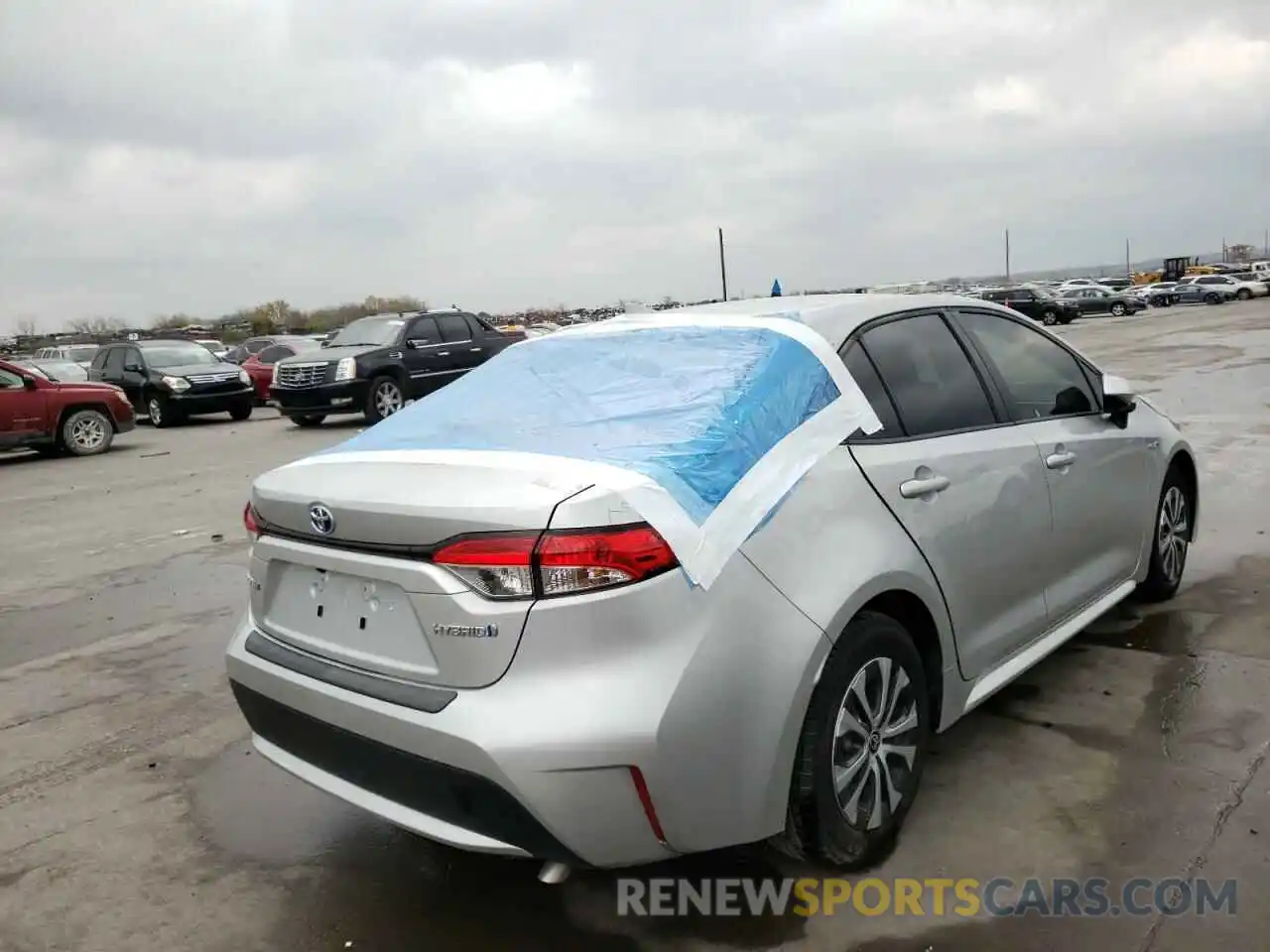 4 Photograph of a damaged car JTDEAMDE6MJ007275 TOYOTA COROLLA 2021