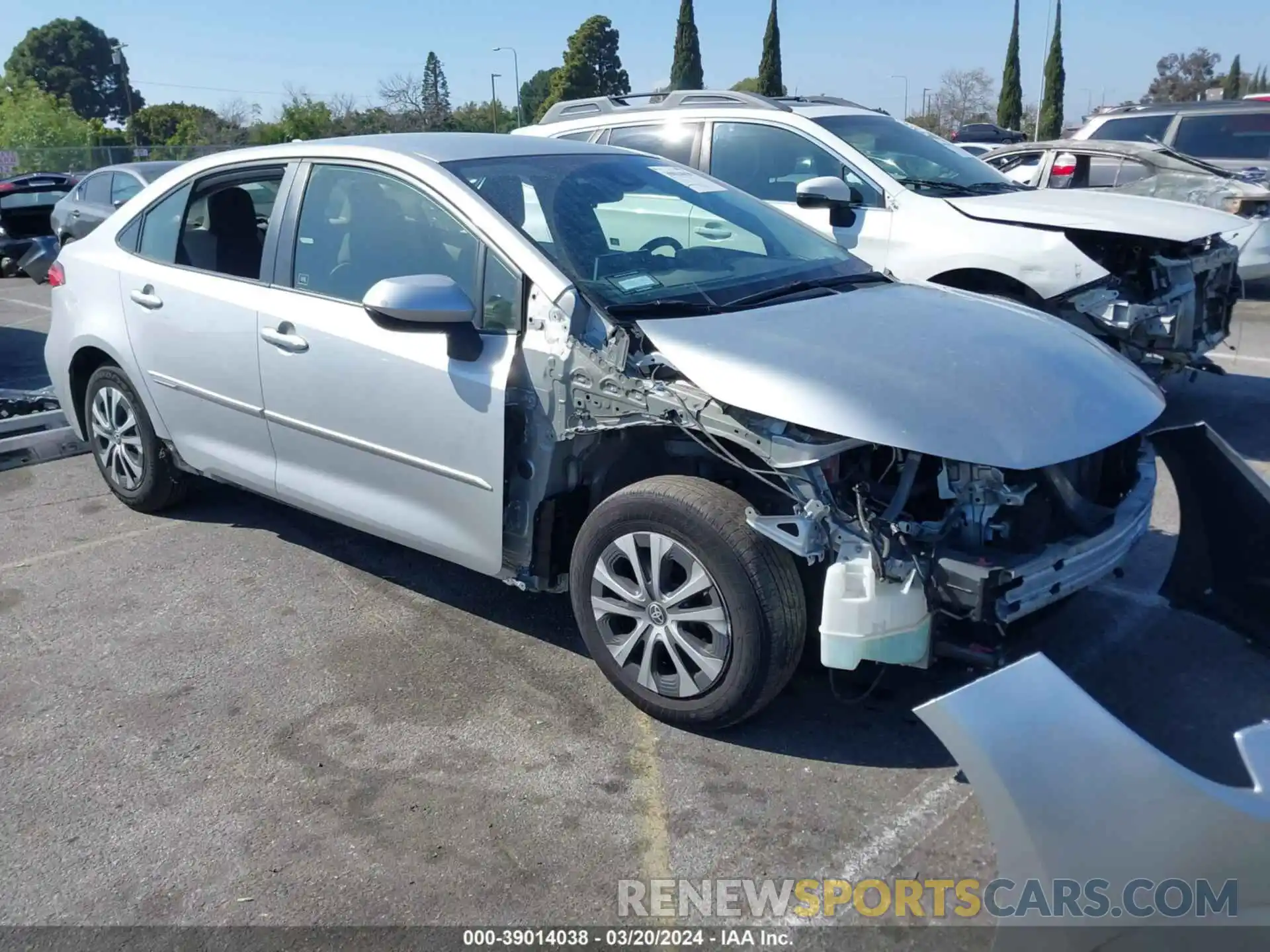 1 Photograph of a damaged car JTDEAMDE6MJ008636 TOYOTA COROLLA 2021