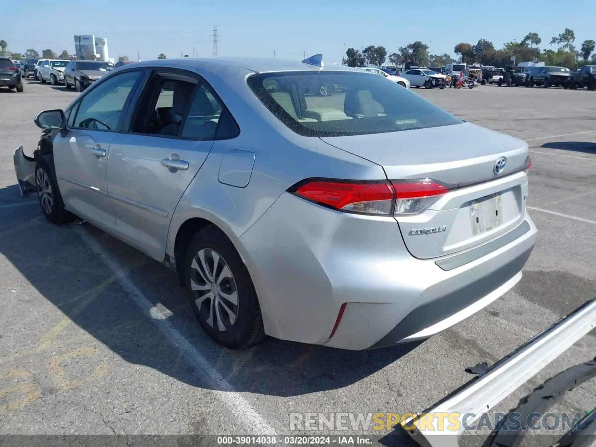 3 Photograph of a damaged car JTDEAMDE6MJ008636 TOYOTA COROLLA 2021