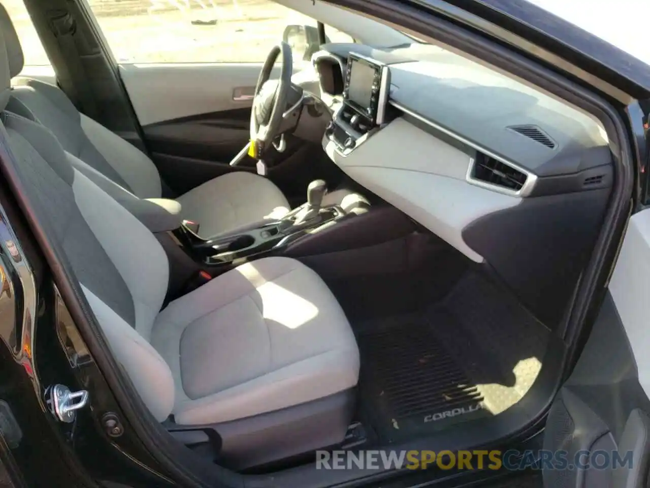 5 Photograph of a damaged car JTDEAMDE6MJ011147 TOYOTA COROLLA 2021