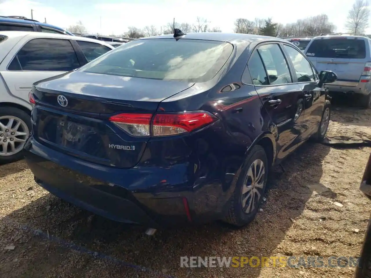 4 Photograph of a damaged car JTDEAMDE6MJ011486 TOYOTA COROLLA 2021