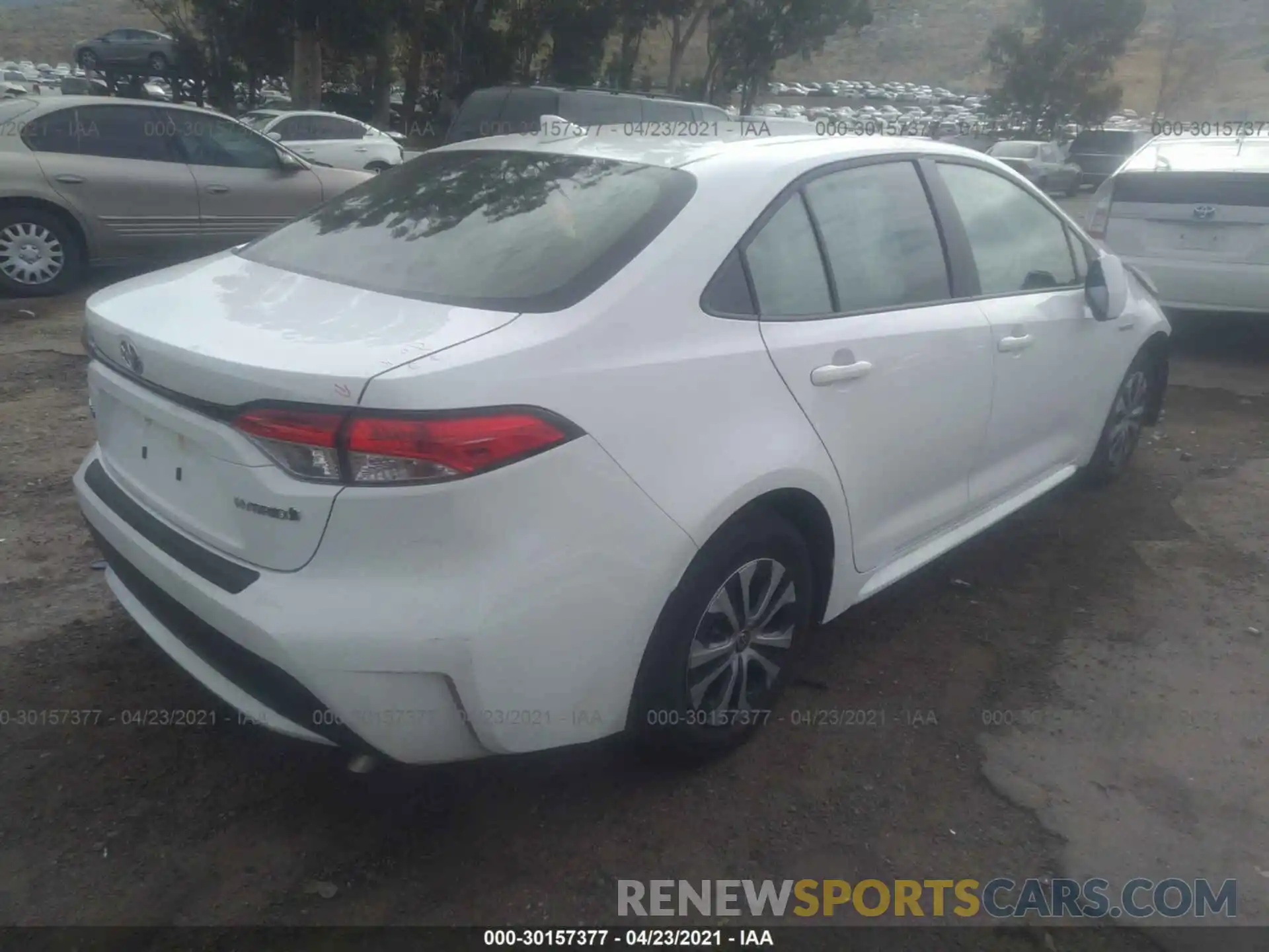 4 Photograph of a damaged car JTDEAMDE6MJ018860 TOYOTA COROLLA 2021