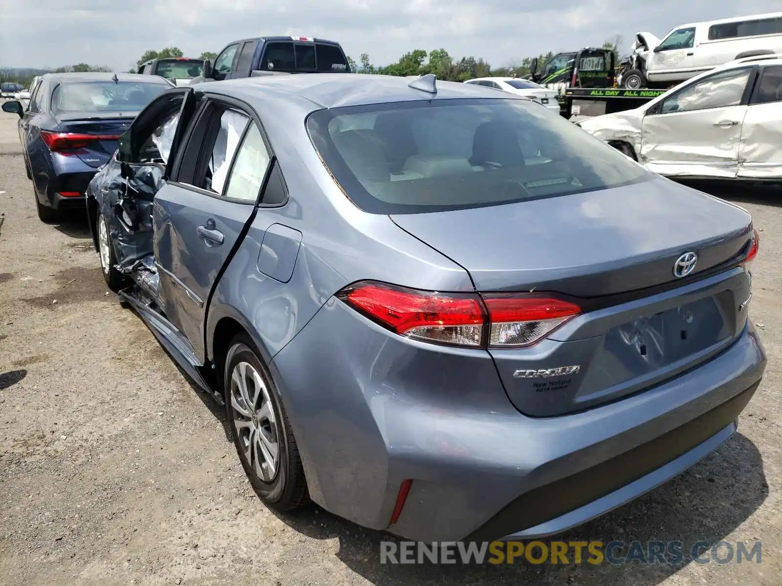 3 Photograph of a damaged car JTDEAMDE6MJ026845 TOYOTA COROLLA 2021