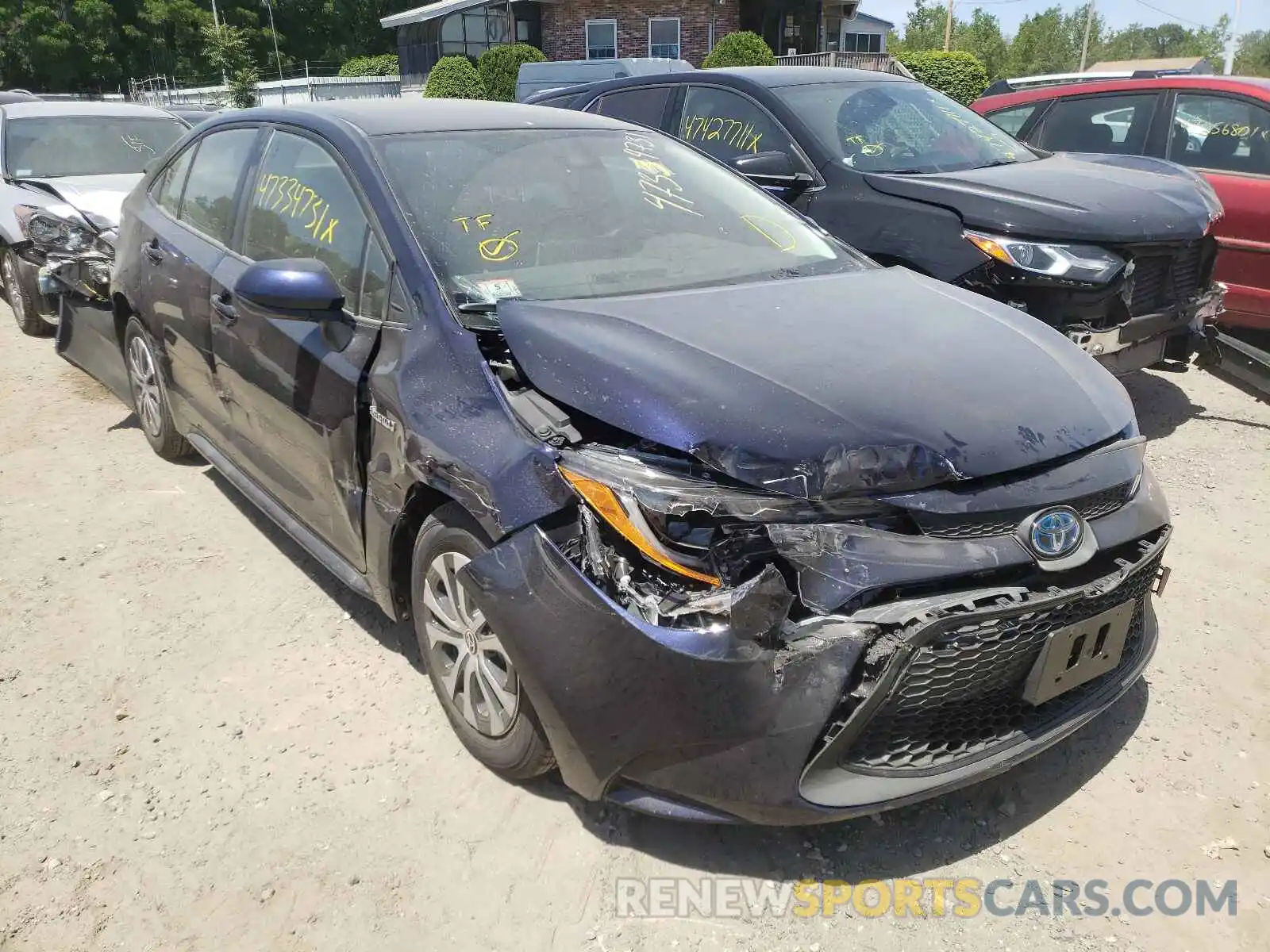 1 Photograph of a damaged car JTDEAMDE6MJ027204 TOYOTA COROLLA 2021