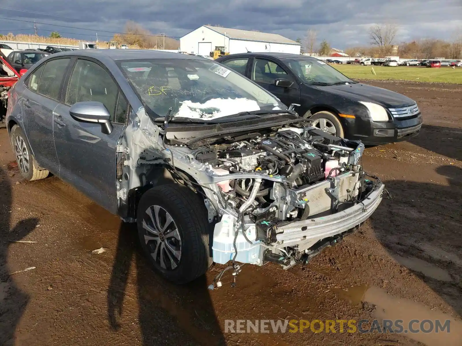 1 Photograph of a damaged car JTDEAMDE6MJ027297 TOYOTA COROLLA 2021