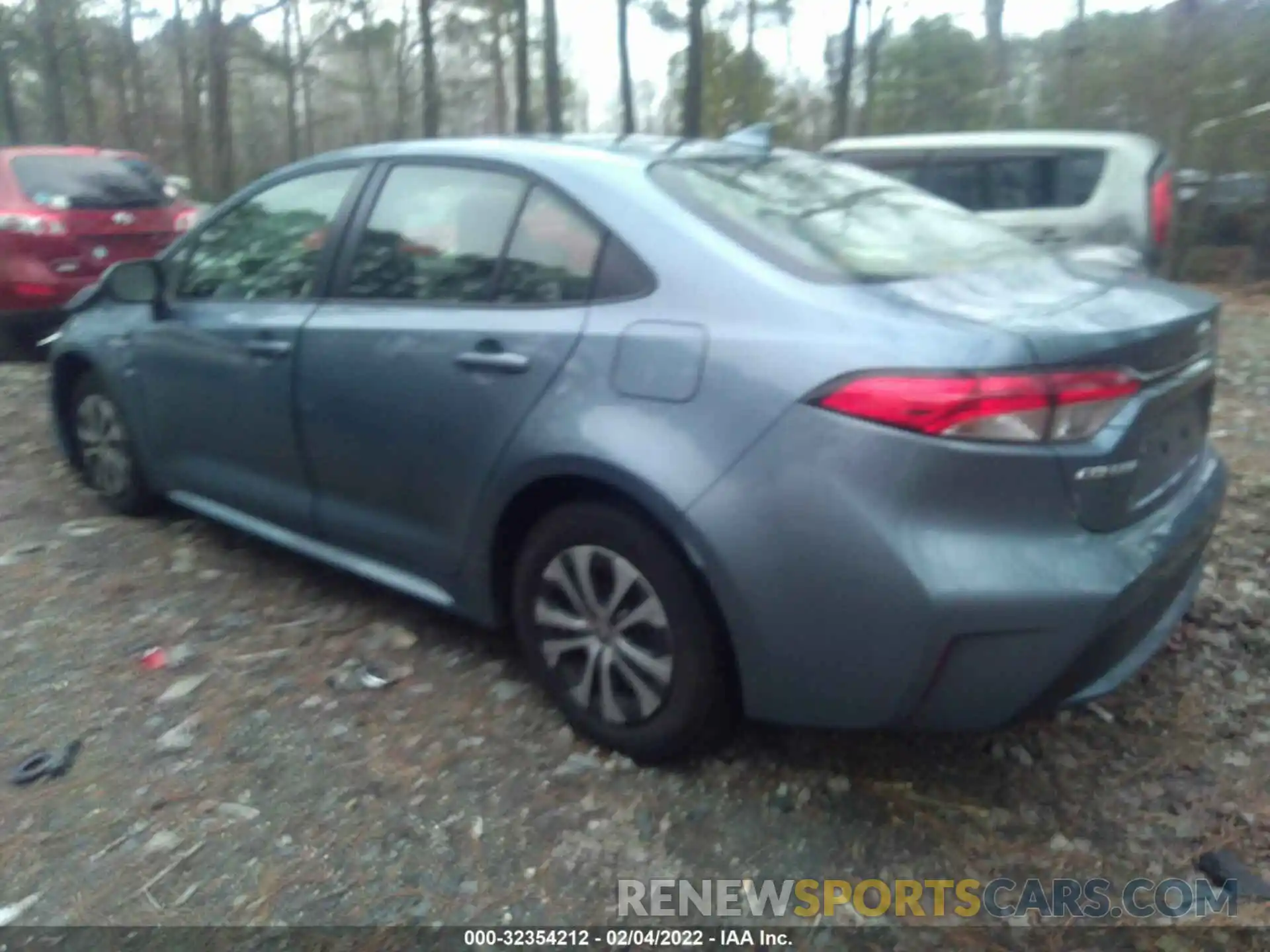 3 Photograph of a damaged car JTDEAMDE6MJ027915 TOYOTA COROLLA 2021