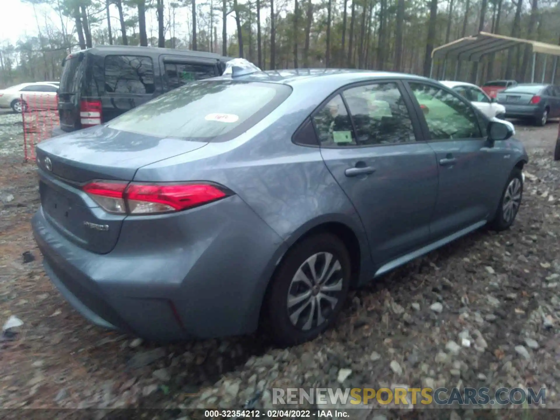 4 Photograph of a damaged car JTDEAMDE6MJ027915 TOYOTA COROLLA 2021