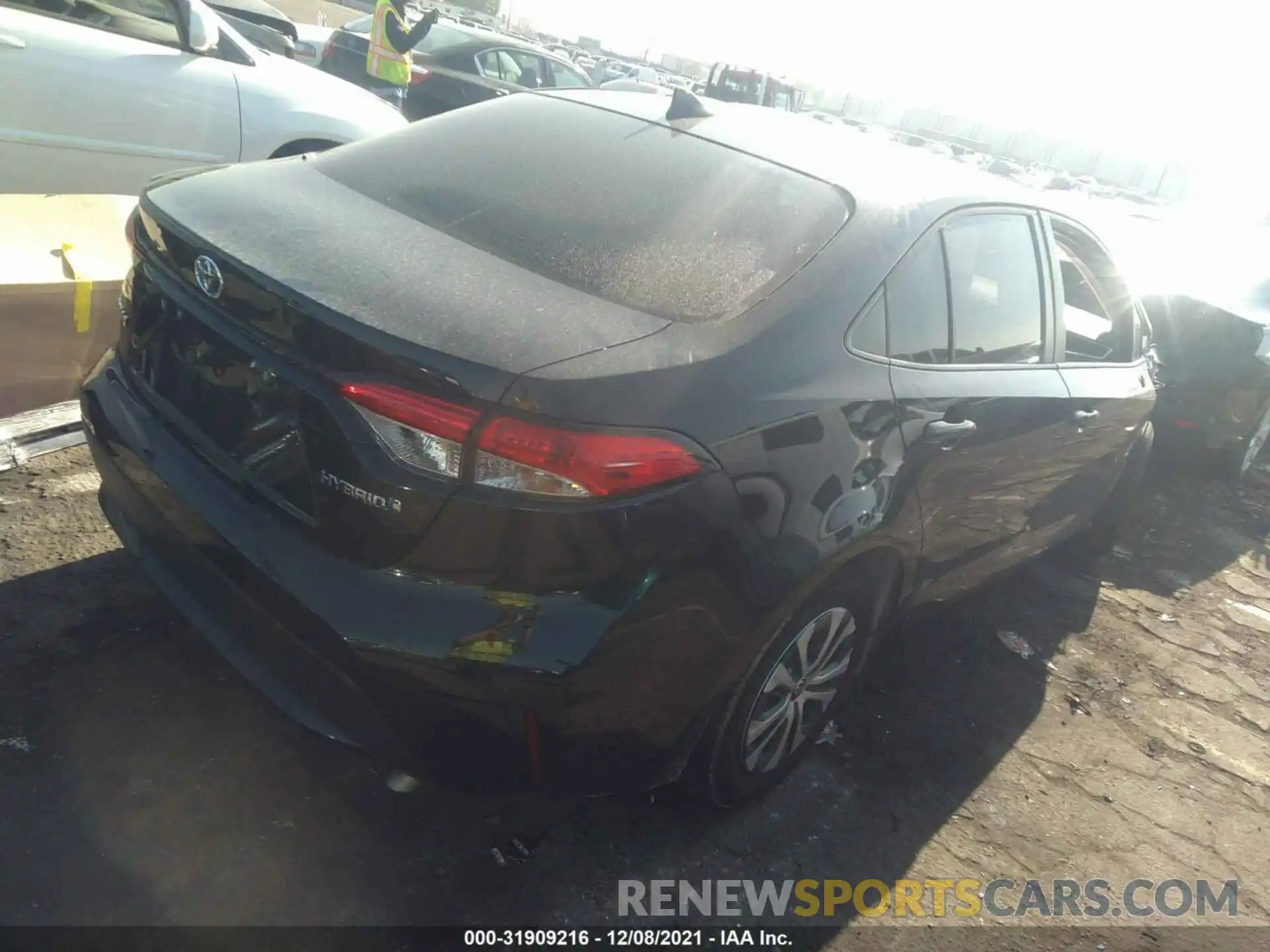 4 Photograph of a damaged car JTDEAMDE6MJ028904 TOYOTA COROLLA 2021