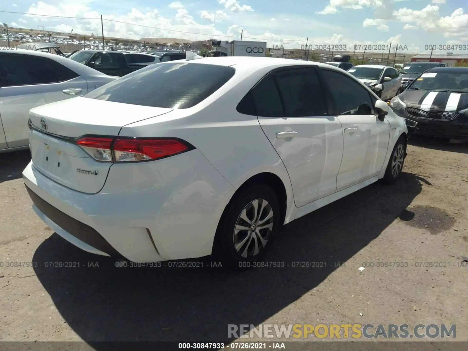 4 Photograph of a damaged car JTDEAMDE7MJ000691 TOYOTA COROLLA 2021