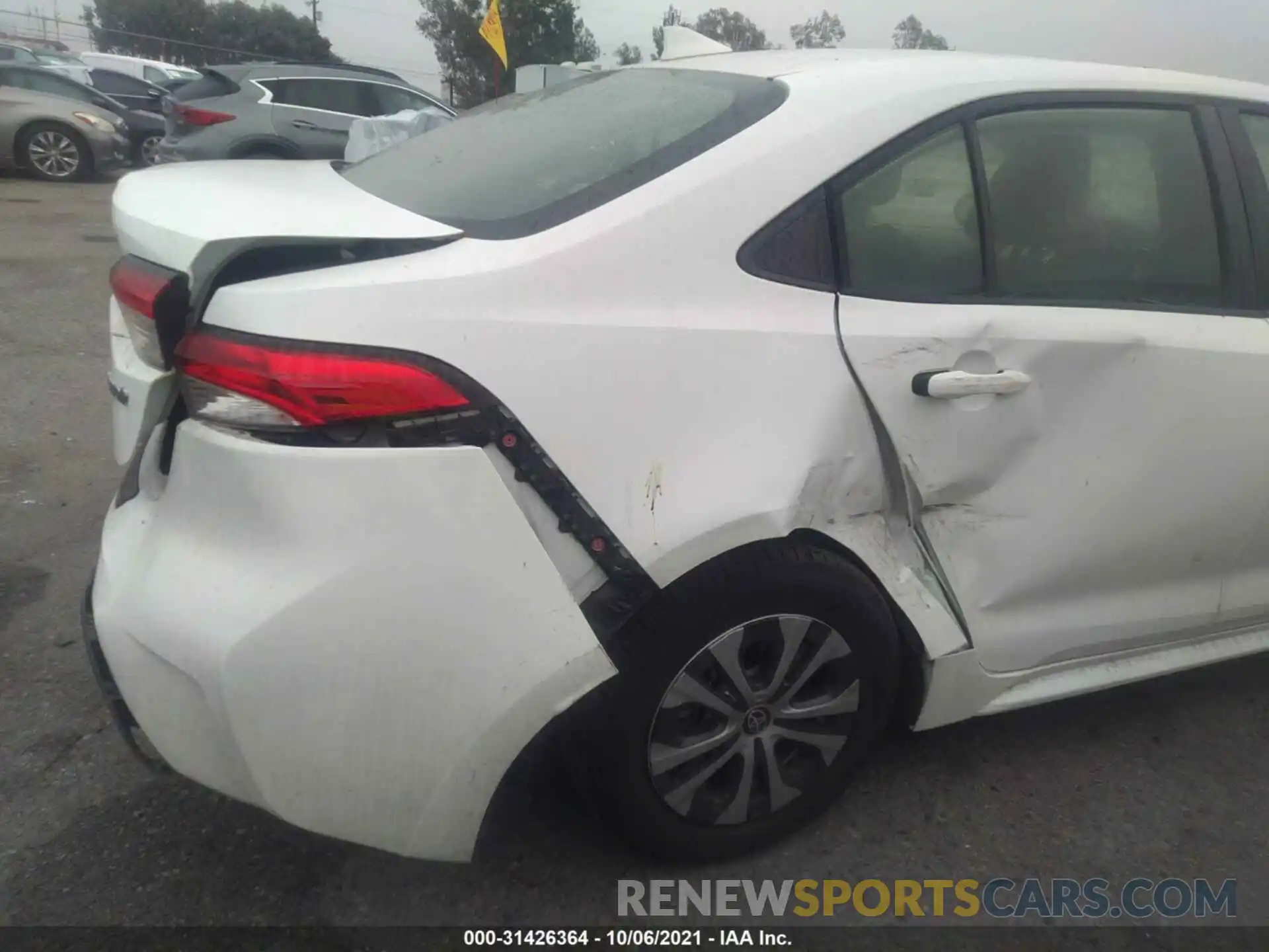 6 Photograph of a damaged car JTDEAMDE7MJ001811 TOYOTA COROLLA 2021