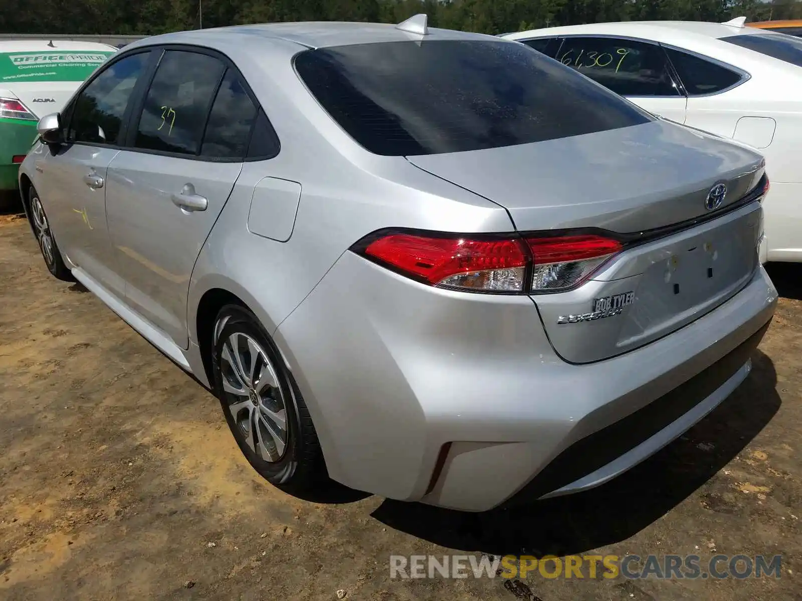 3 Photograph of a damaged car JTDEAMDE7MJ005471 TOYOTA COROLLA 2021