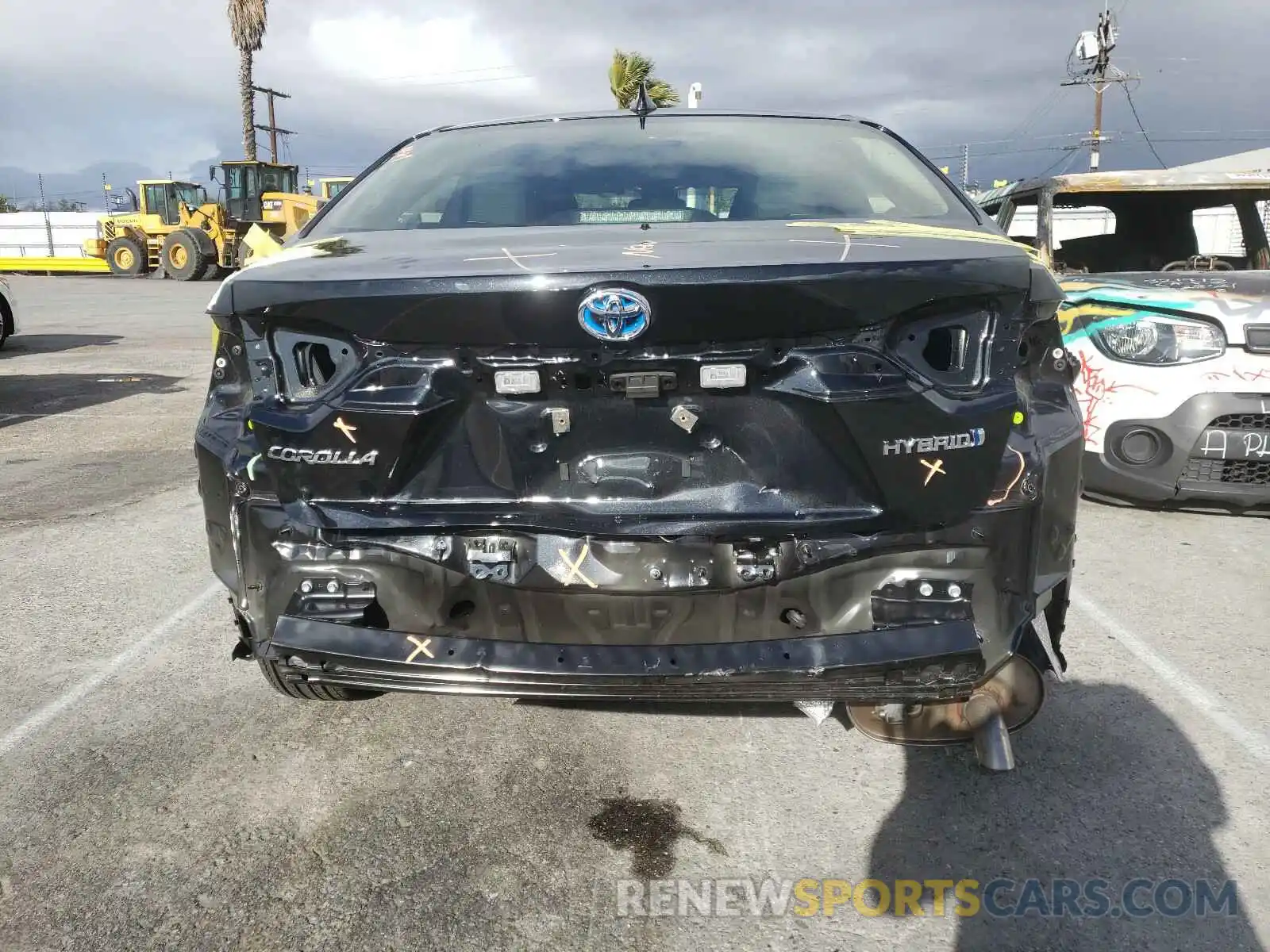 9 Photograph of a damaged car JTDEAMDE7MJ008595 TOYOTA COROLLA 2021