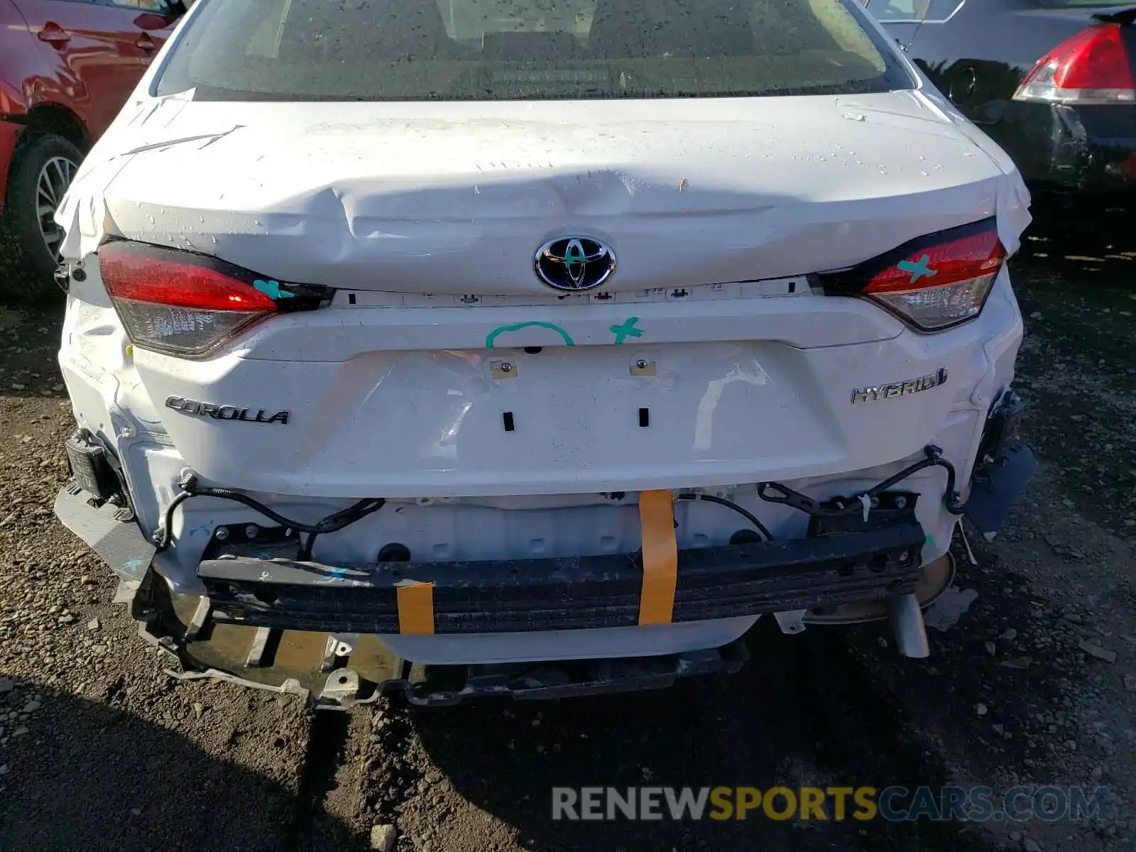 10 Photograph of a damaged car JTDEAMDE7MJ010203 TOYOTA COROLLA 2021