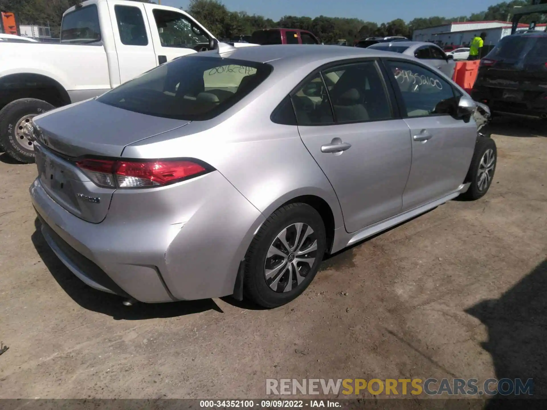 4 Photograph of a damaged car JTDEAMDE7MJ010590 TOYOTA COROLLA 2021