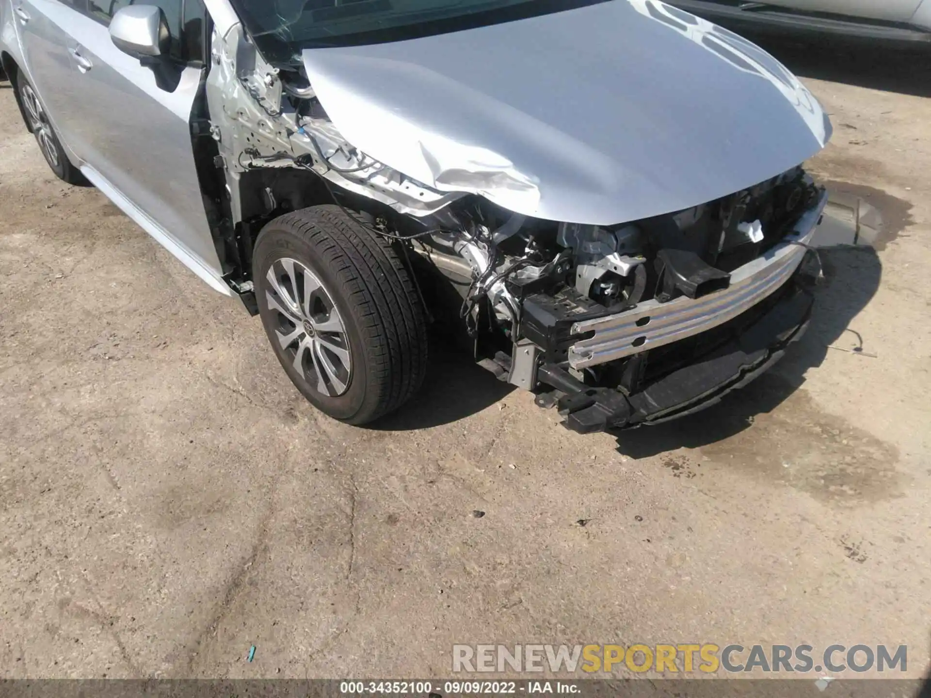 6 Photograph of a damaged car JTDEAMDE7MJ010590 TOYOTA COROLLA 2021