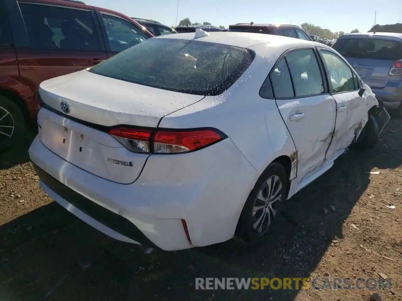 4 Photograph of a damaged car JTDEAMDE7MJ013098 TOYOTA COROLLA 2021