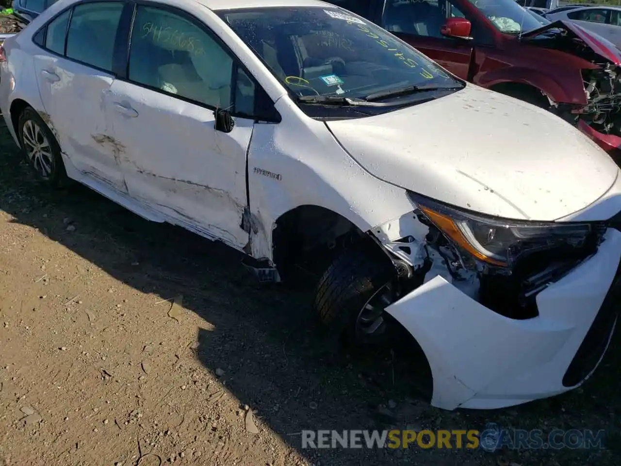 9 Photograph of a damaged car JTDEAMDE7MJ013098 TOYOTA COROLLA 2021