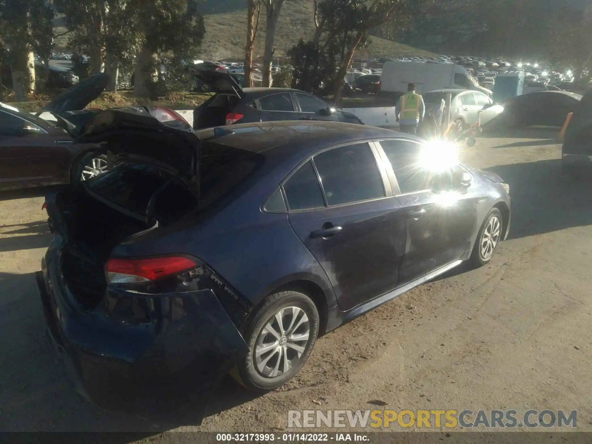 4 Photograph of a damaged car JTDEAMDE7MJ013117 TOYOTA COROLLA 2021