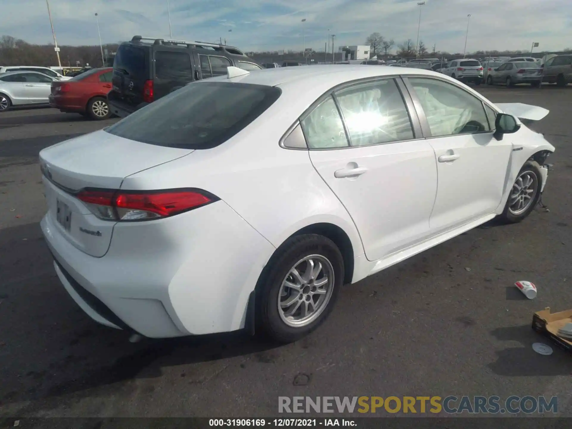 4 Photograph of a damaged car JTDEAMDE7MJ013151 TOYOTA COROLLA 2021