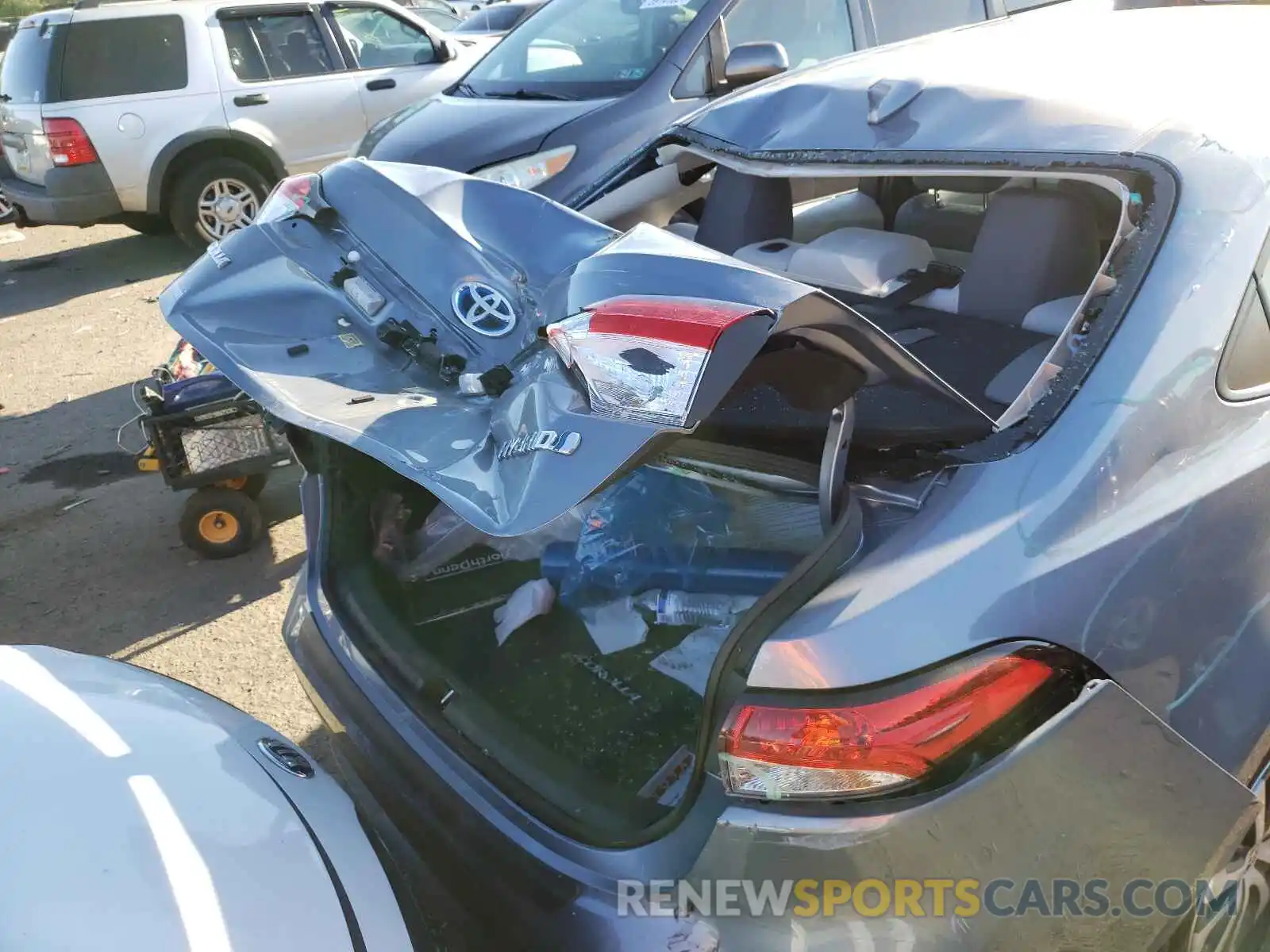 9 Photograph of a damaged car JTDEAMDE7MJ014946 TOYOTA COROLLA 2021