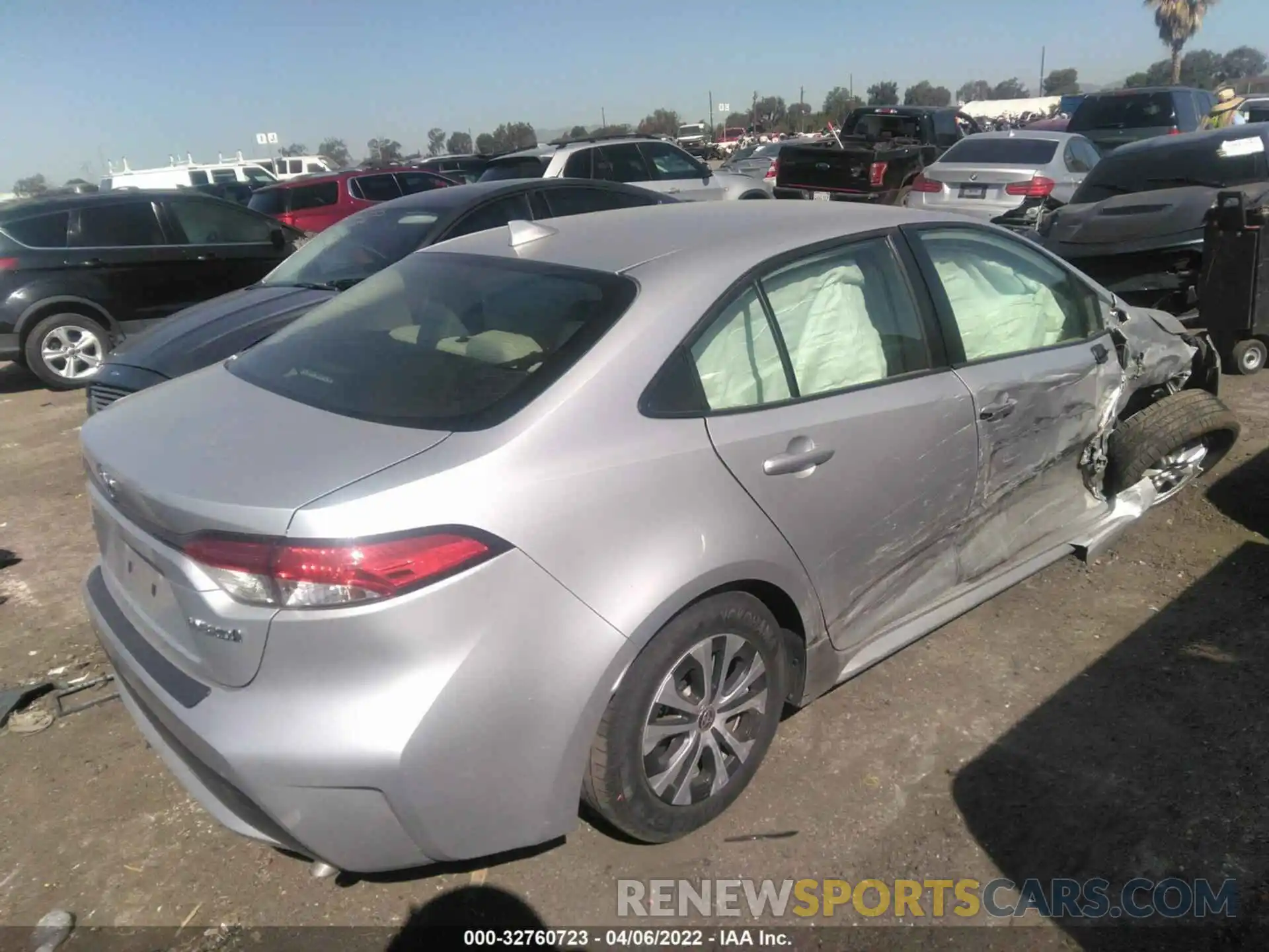 4 Photograph of a damaged car JTDEAMDE7MJ016132 TOYOTA COROLLA 2021