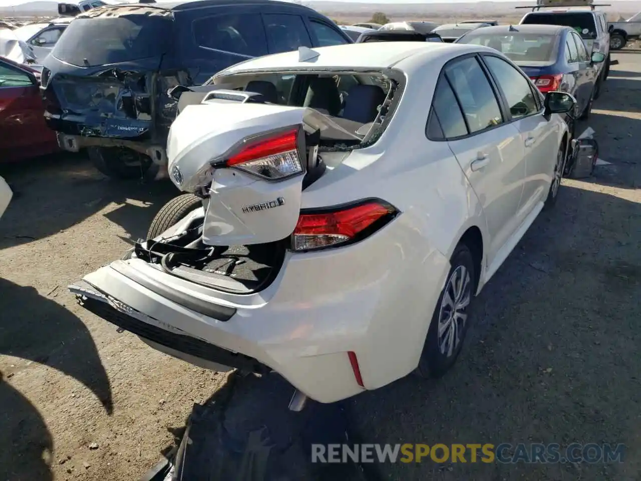 4 Photograph of a damaged car JTDEAMDE7MJ018351 TOYOTA COROLLA 2021