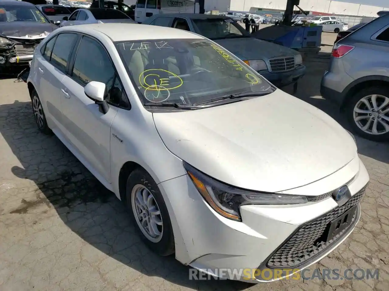 1 Photograph of a damaged car JTDEAMDE7MJ019306 TOYOTA COROLLA 2021