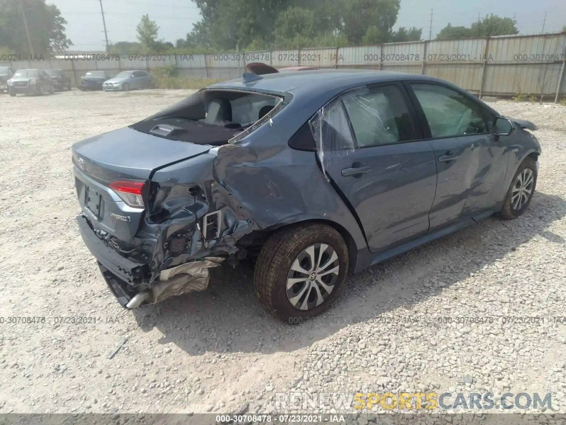 4 Photograph of a damaged car JTDEAMDE7MJ021105 TOYOTA COROLLA 2021