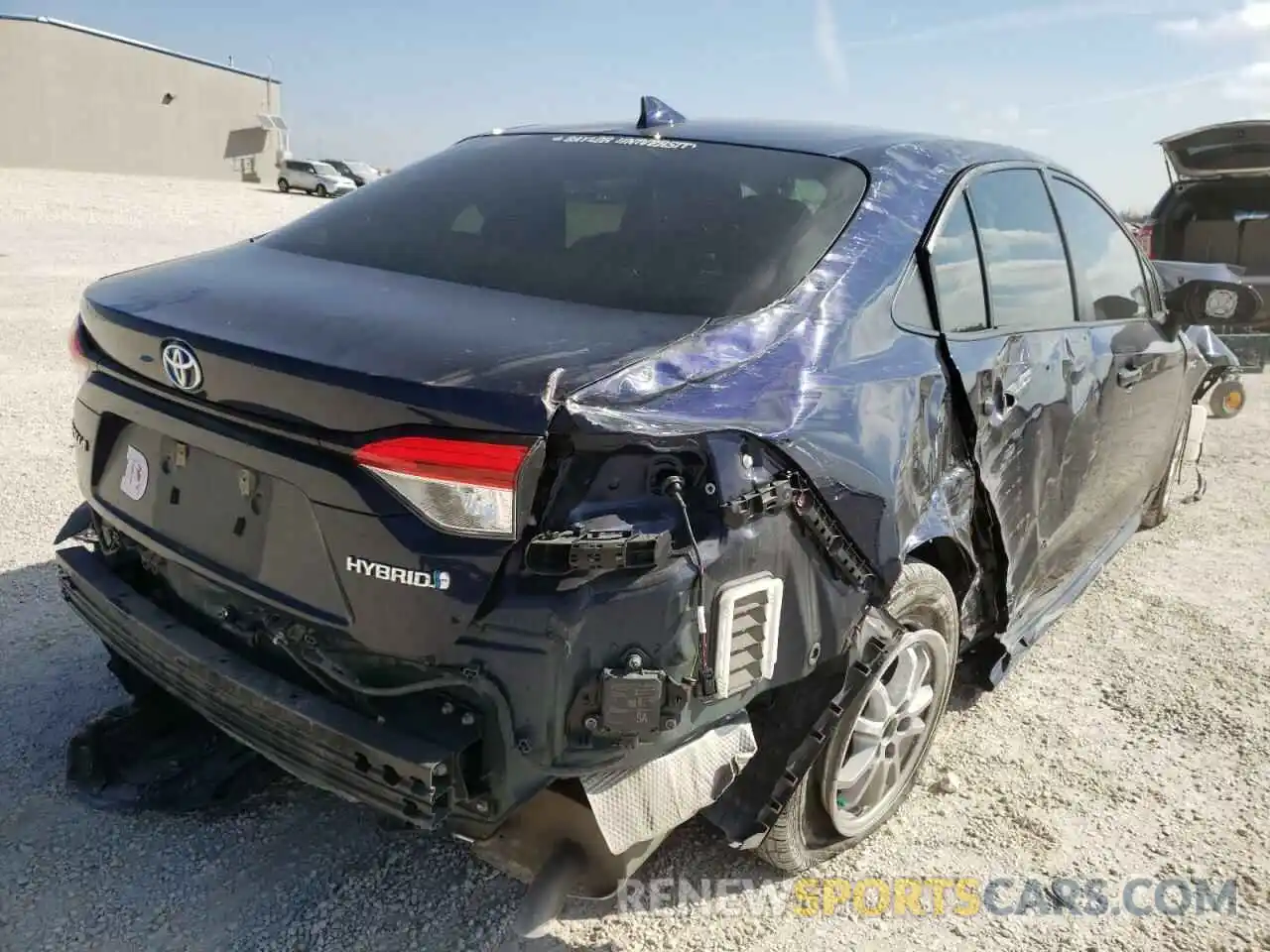 4 Photograph of a damaged car JTDEAMDE7MJ021332 TOYOTA COROLLA 2021