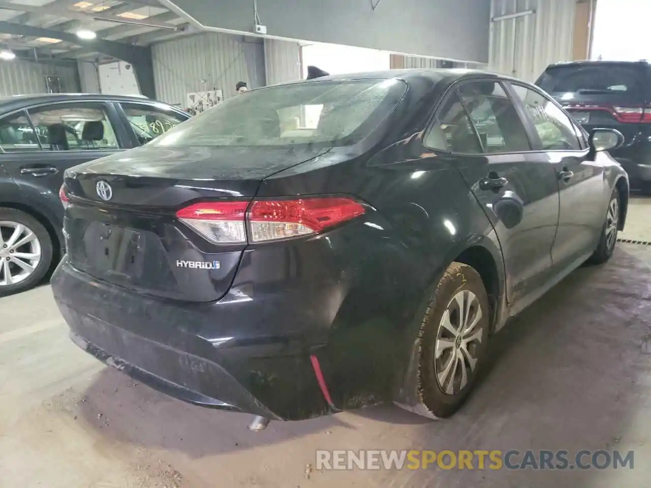 4 Photograph of a damaged car JTDEAMDE7MJ025591 TOYOTA COROLLA 2021