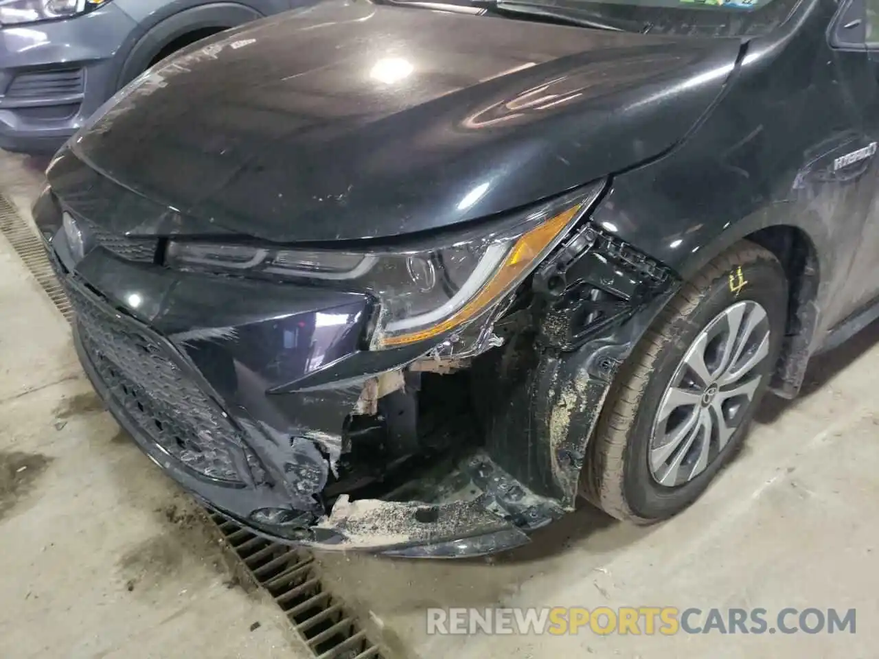 9 Photograph of a damaged car JTDEAMDE7MJ025591 TOYOTA COROLLA 2021