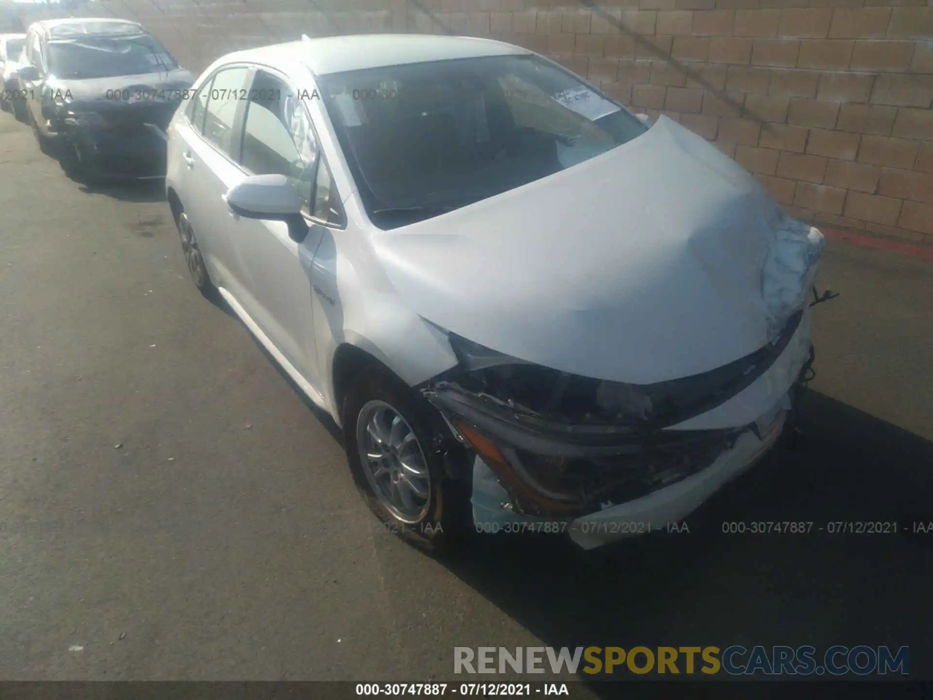 1 Photograph of a damaged car JTDEAMDE7MJ027051 TOYOTA COROLLA 2021