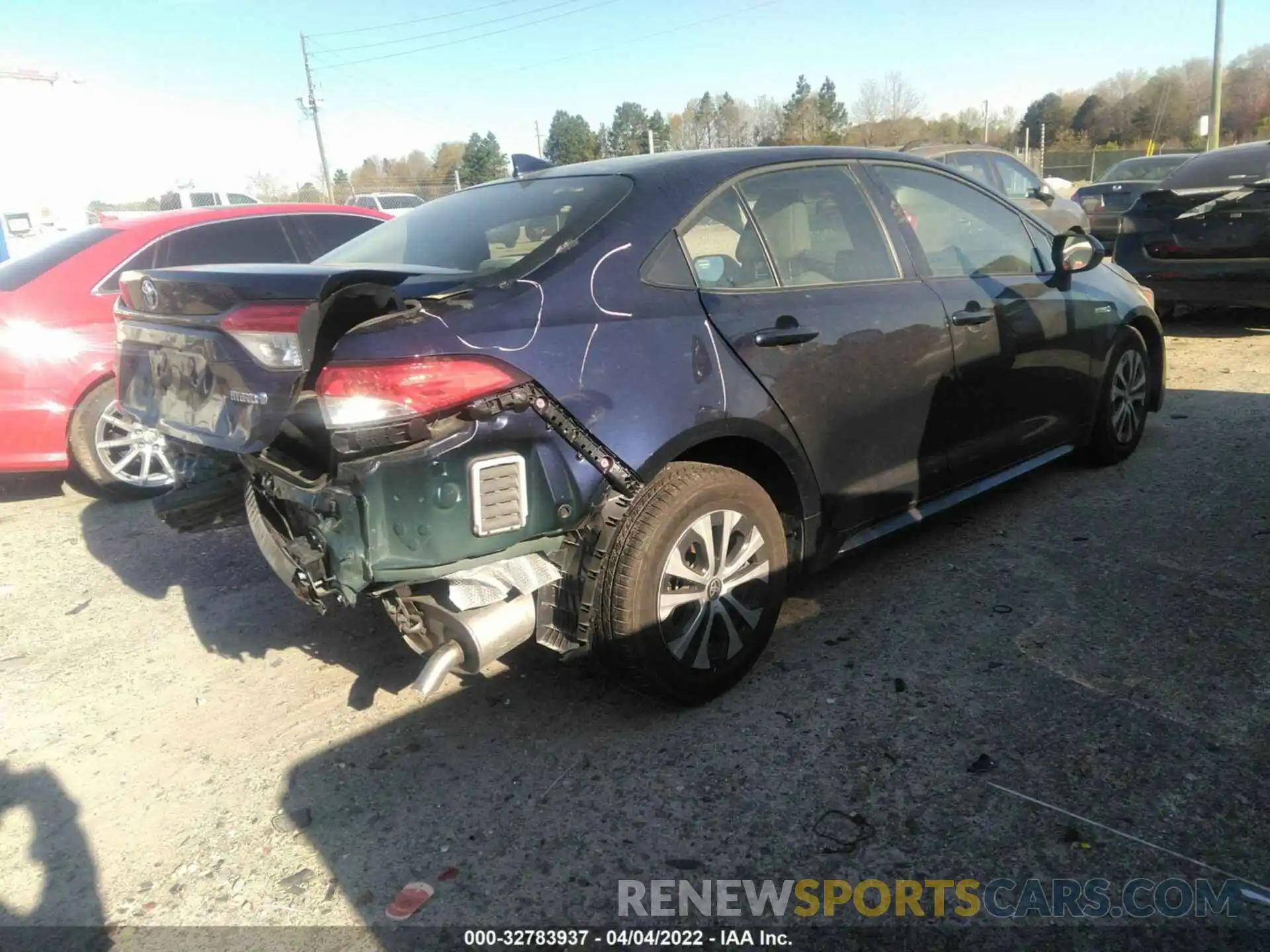 4 Photograph of a damaged car JTDEAMDE7MJ027583 TOYOTA COROLLA 2021