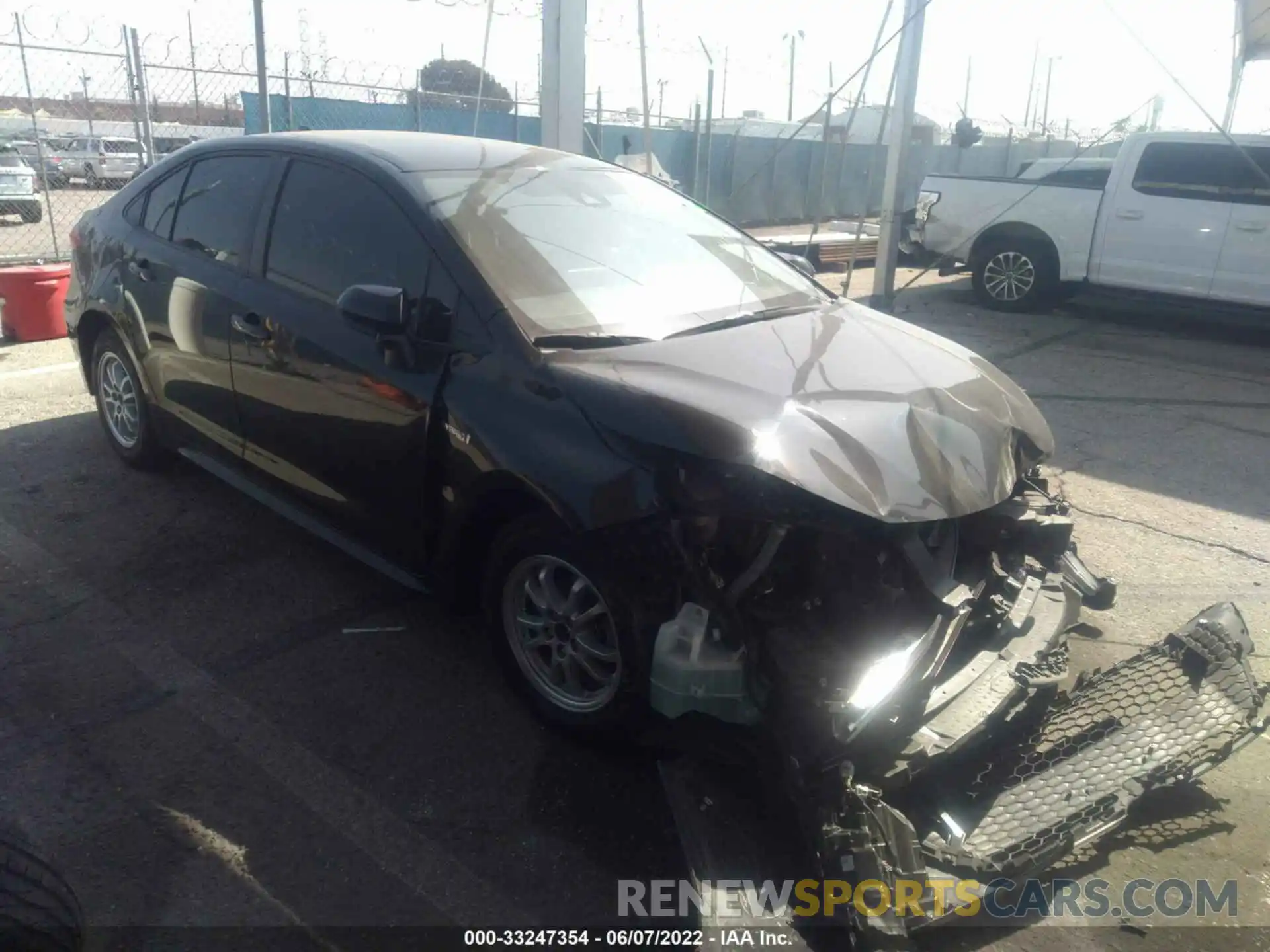 1 Photograph of a damaged car JTDEAMDE7MJ031388 TOYOTA COROLLA 2021