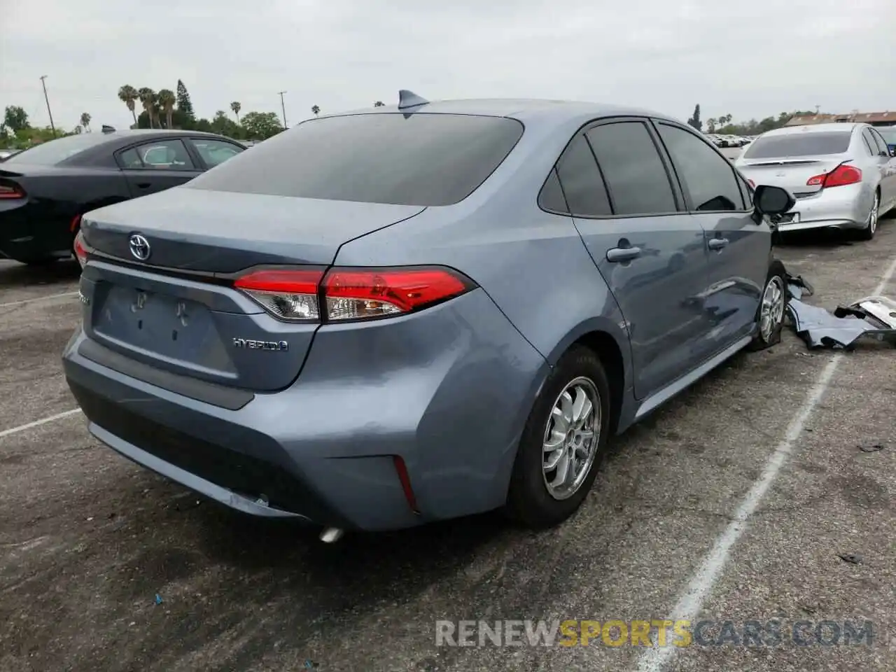 4 Photograph of a damaged car JTDEAMDE7MJ031486 TOYOTA COROLLA 2021