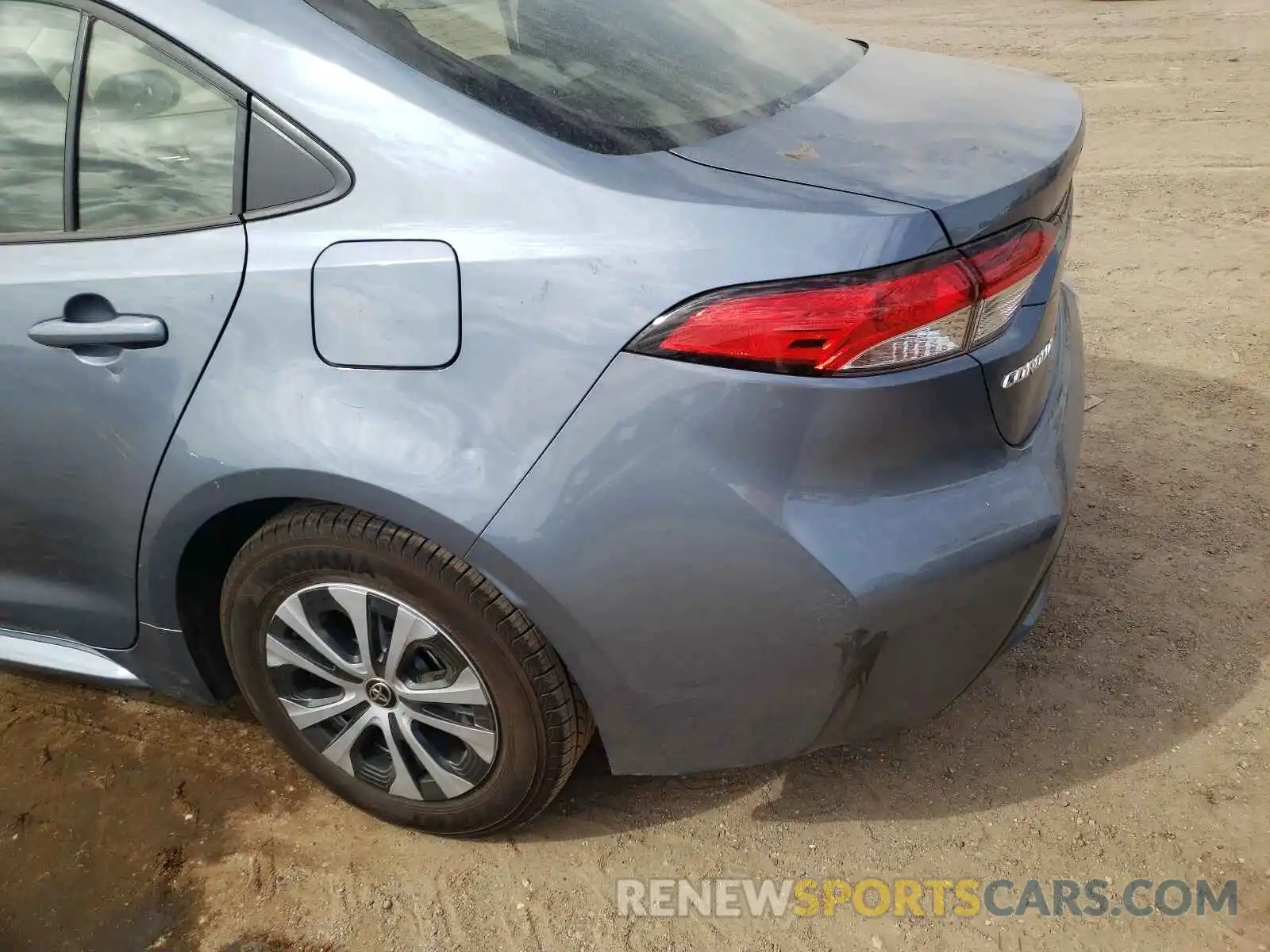 8 Photograph of a damaged car JTDEAMDE7MJ032105 TOYOTA COROLLA 2021