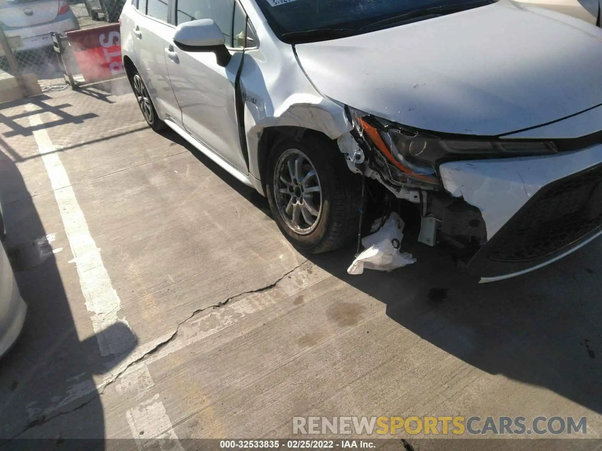 6 Photograph of a damaged car JTDEAMDE7MJ032461 TOYOTA COROLLA 2021