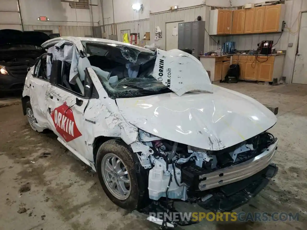 1 Photograph of a damaged car JTDEAMDE7MJ033142 TOYOTA COROLLA 2021