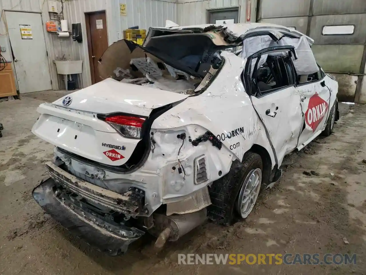 4 Photograph of a damaged car JTDEAMDE7MJ033142 TOYOTA COROLLA 2021