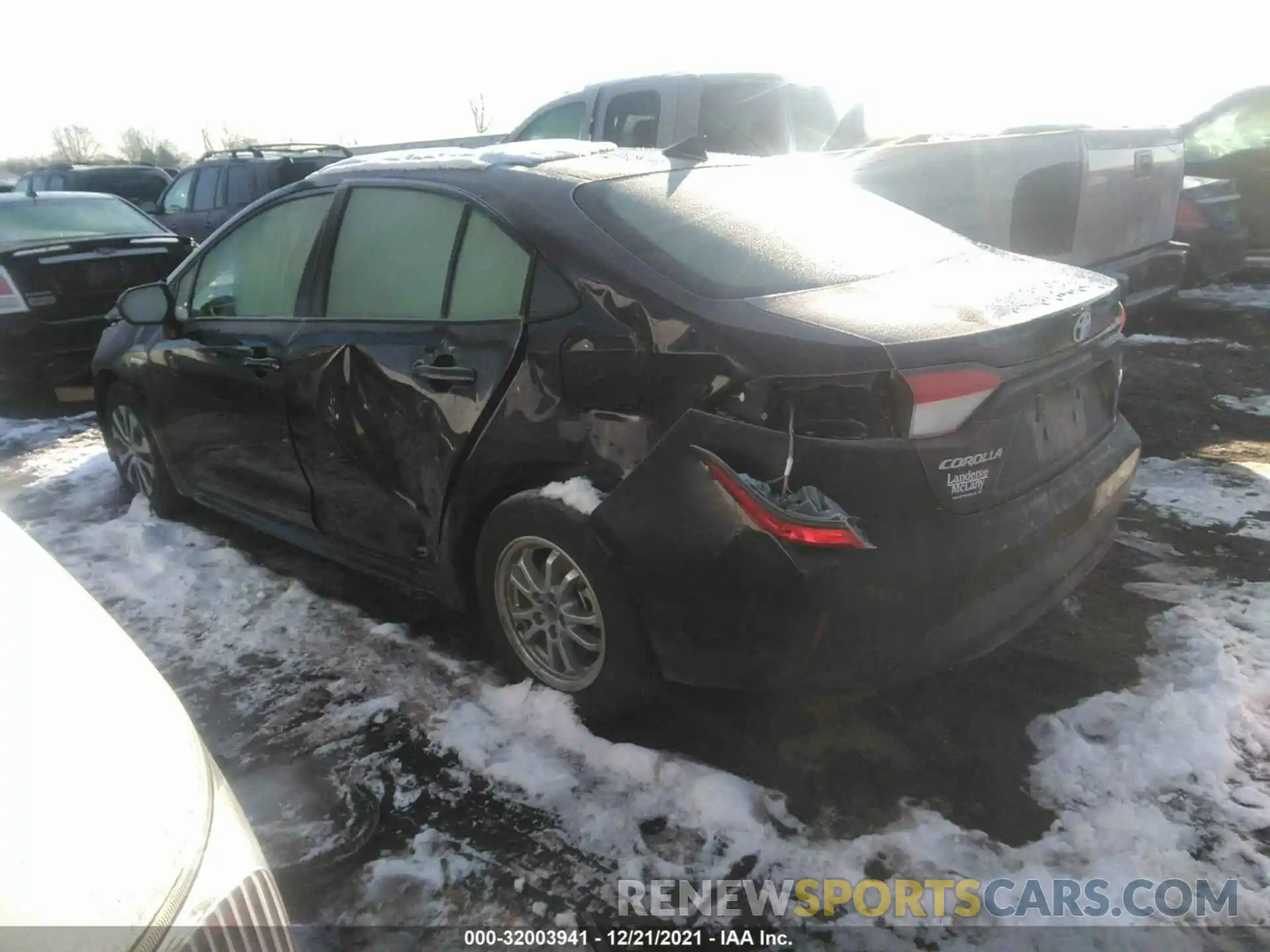 3 Photograph of a damaged car JTDEAMDE7MJ033173 TOYOTA COROLLA 2021