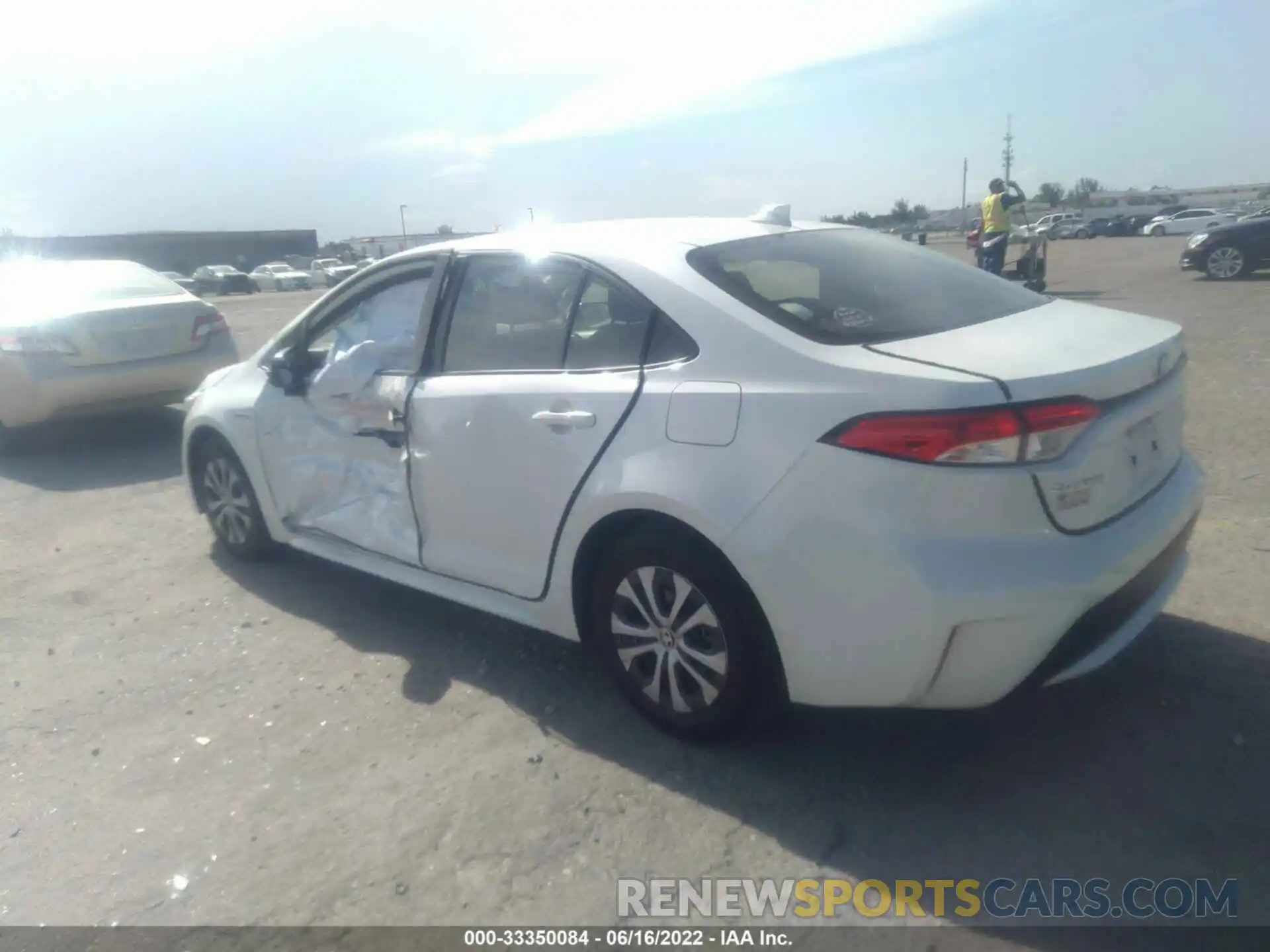 3 Photograph of a damaged car JTDEAMDE7MJ035313 TOYOTA COROLLA 2021