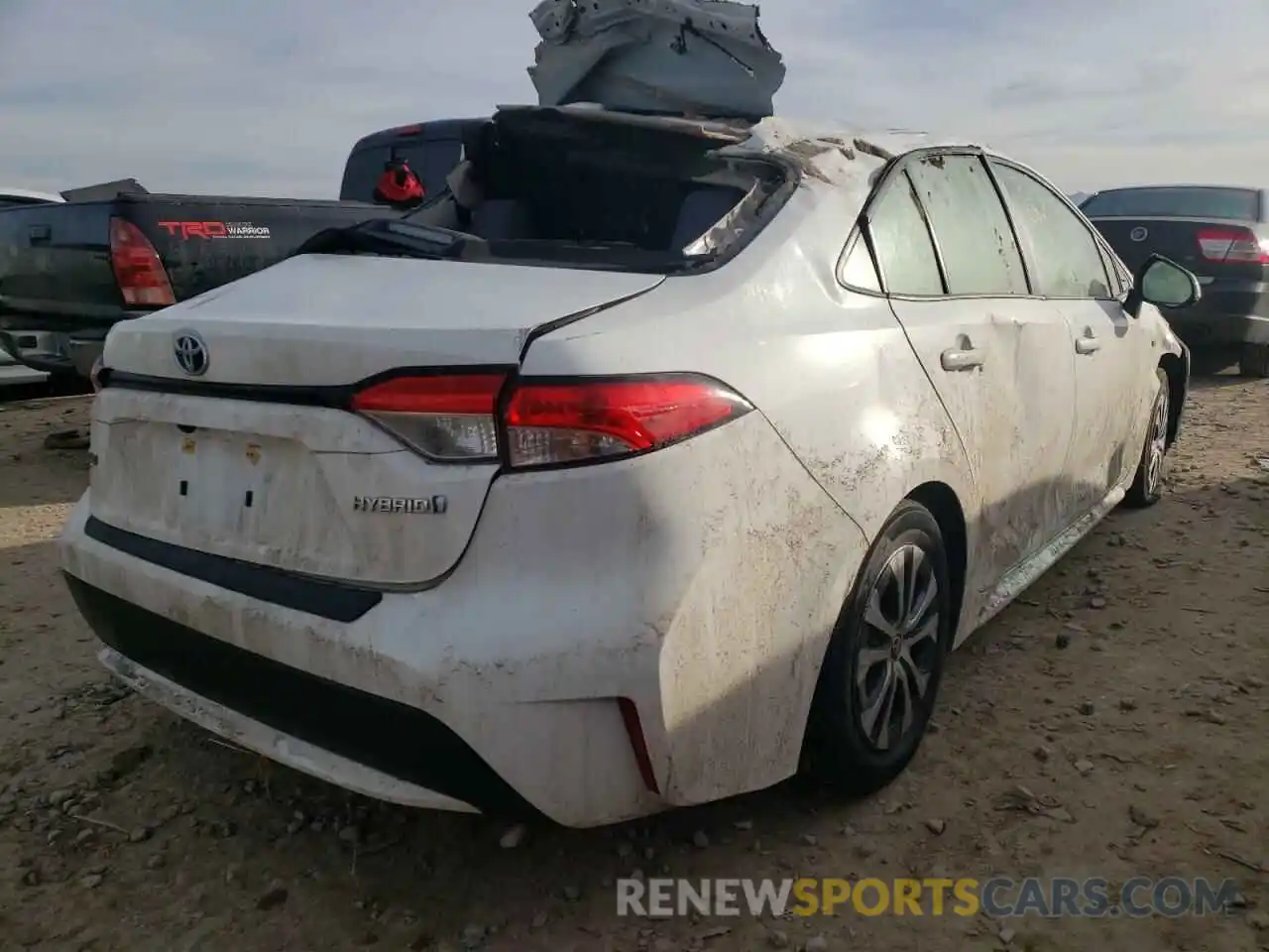 4 Photograph of a damaged car JTDEAMDE8MJ001431 TOYOTA COROLLA 2021