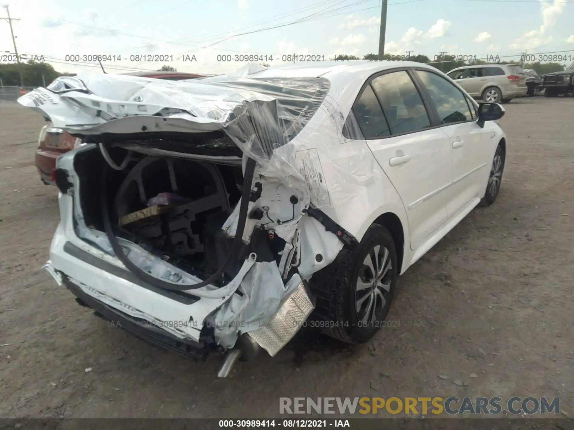 4 Photograph of a damaged car JTDEAMDE8MJ001719 TOYOTA COROLLA 2021