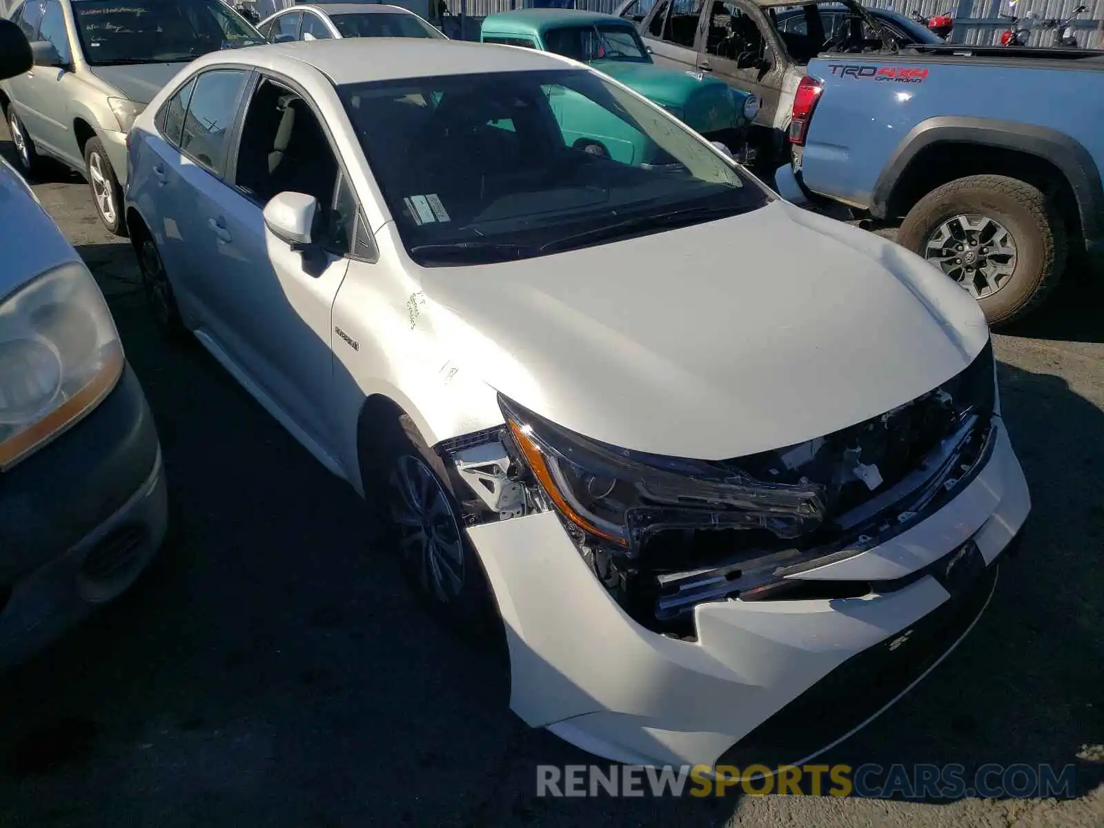 1 Photograph of a damaged car JTDEAMDE8MJ002563 TOYOTA COROLLA 2021