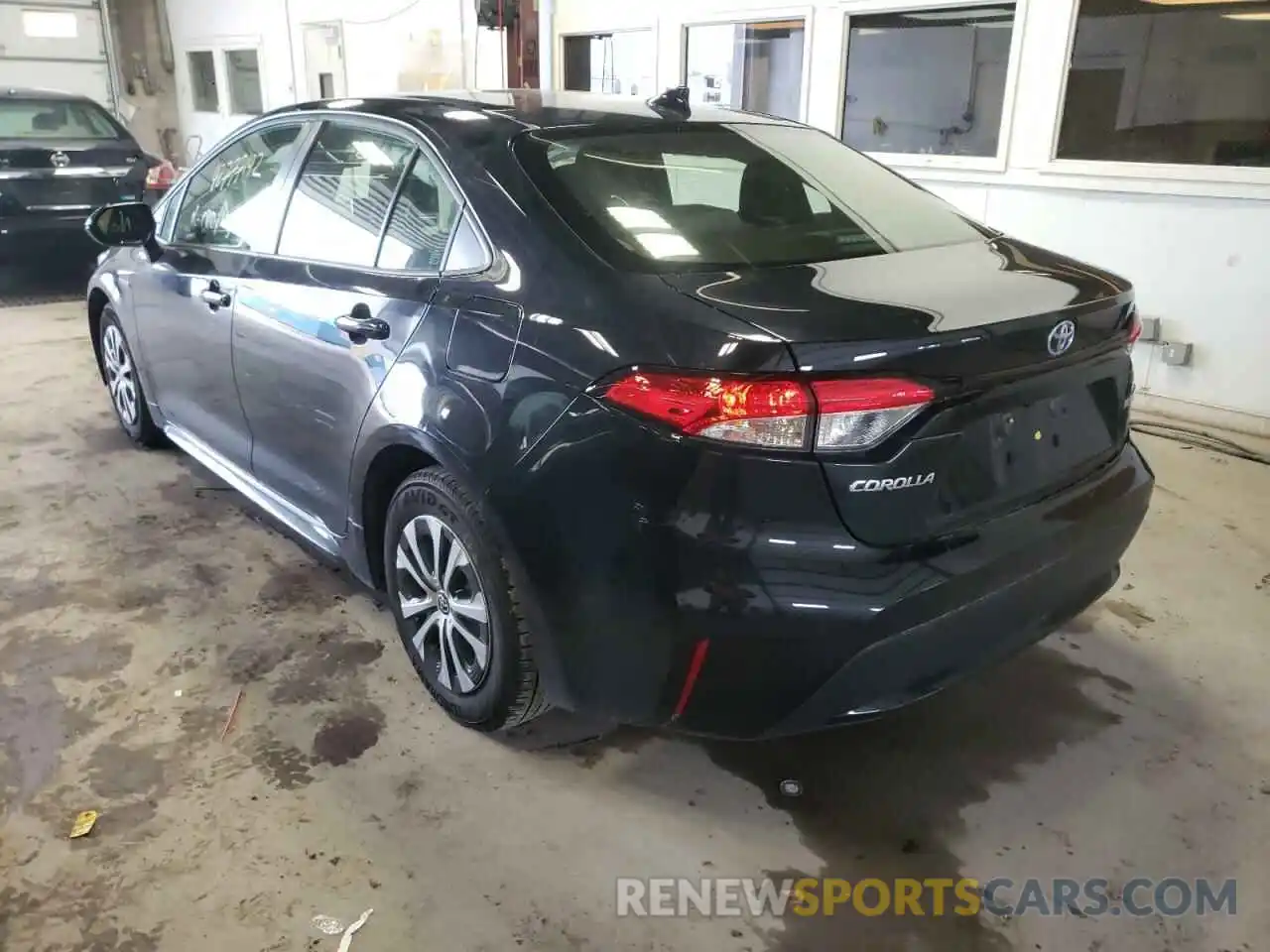 3 Photograph of a damaged car JTDEAMDE8MJ004328 TOYOTA COROLLA 2021