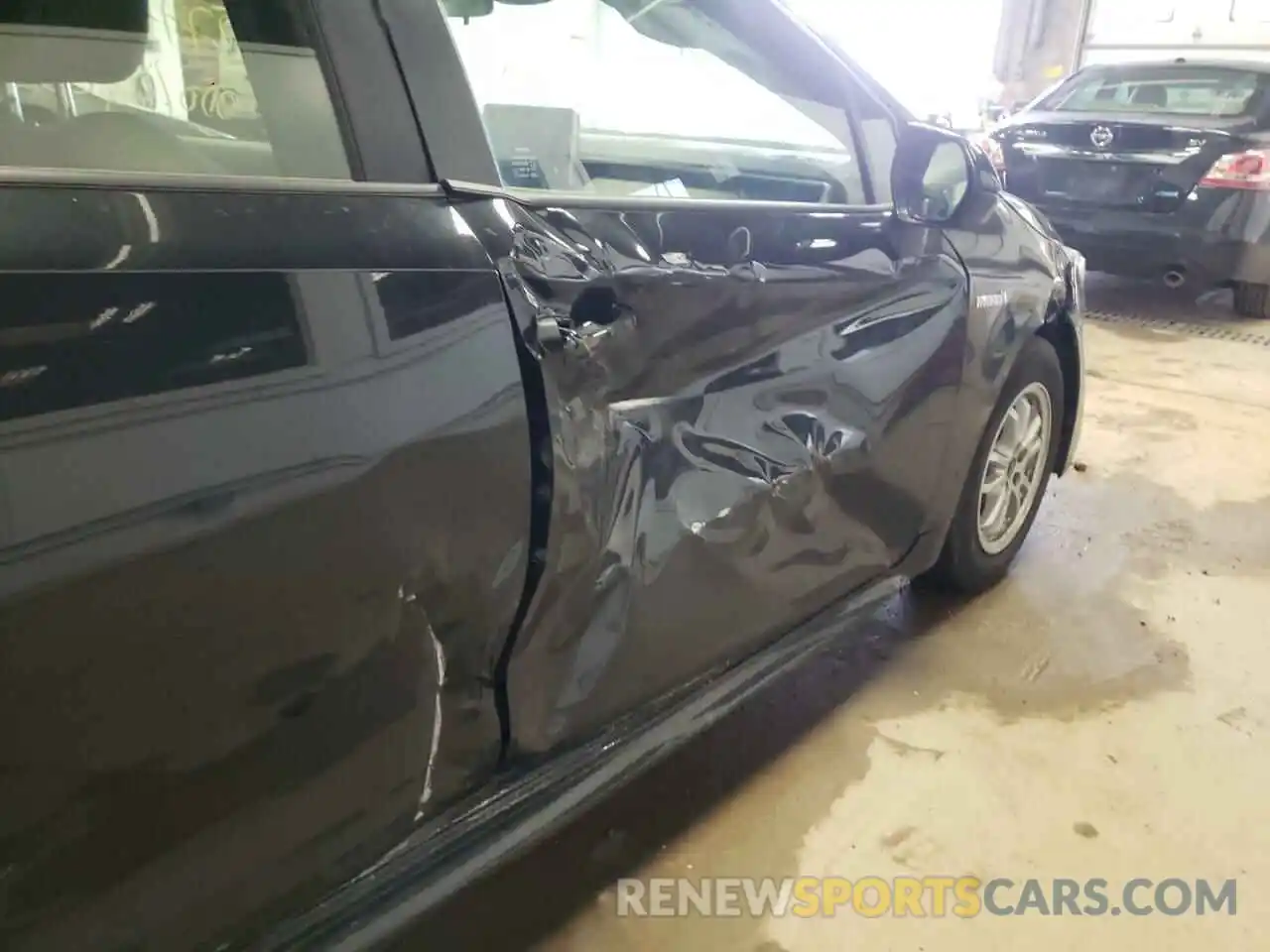 9 Photograph of a damaged car JTDEAMDE8MJ004328 TOYOTA COROLLA 2021