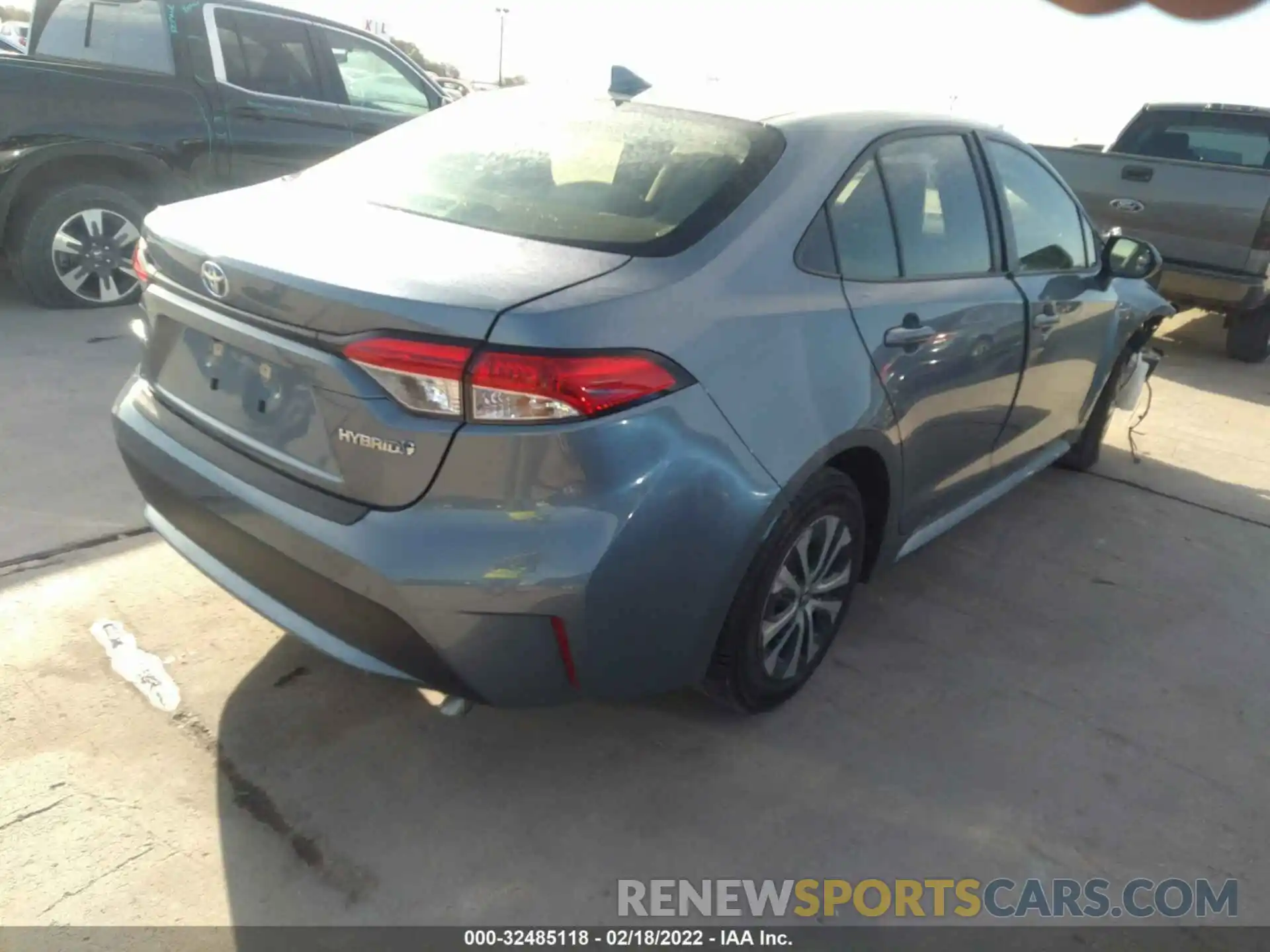 4 Photograph of a damaged car JTDEAMDE8MJ005091 TOYOTA COROLLA 2021